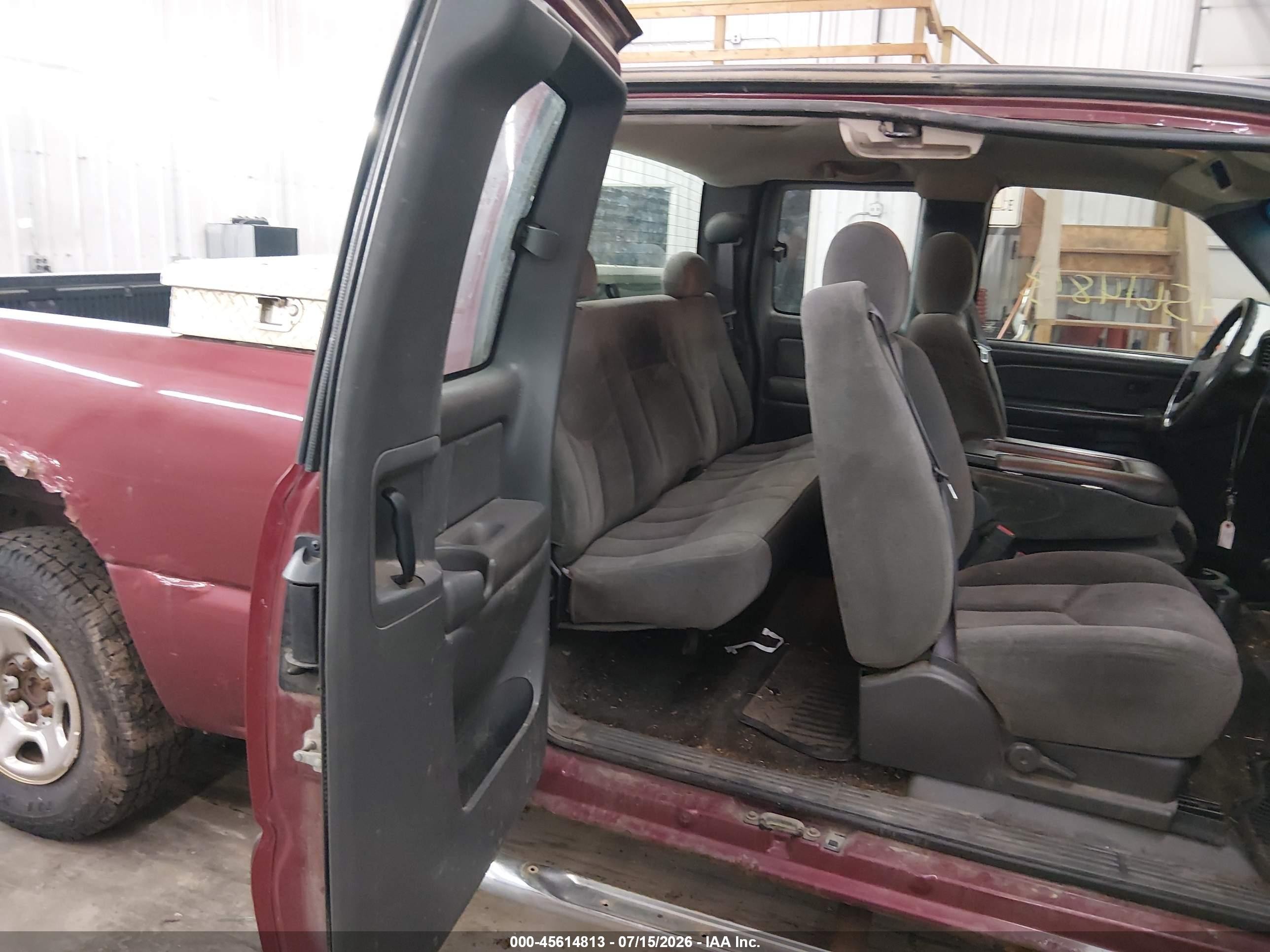 2004 Chevrolet Silverado 1500 Ls Темно-бордовый vin: 1GCEK19V04E375500