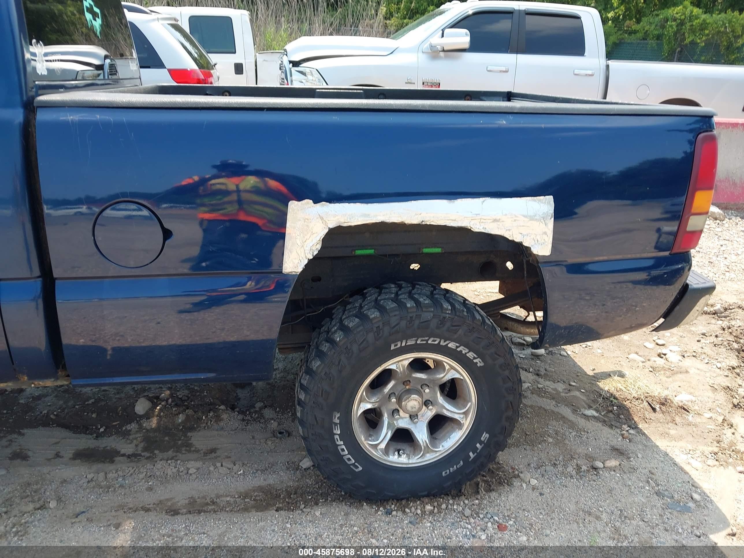 2002 Chevrolet Silverado 1500   Blue vin: 1GCEK19V12E250258