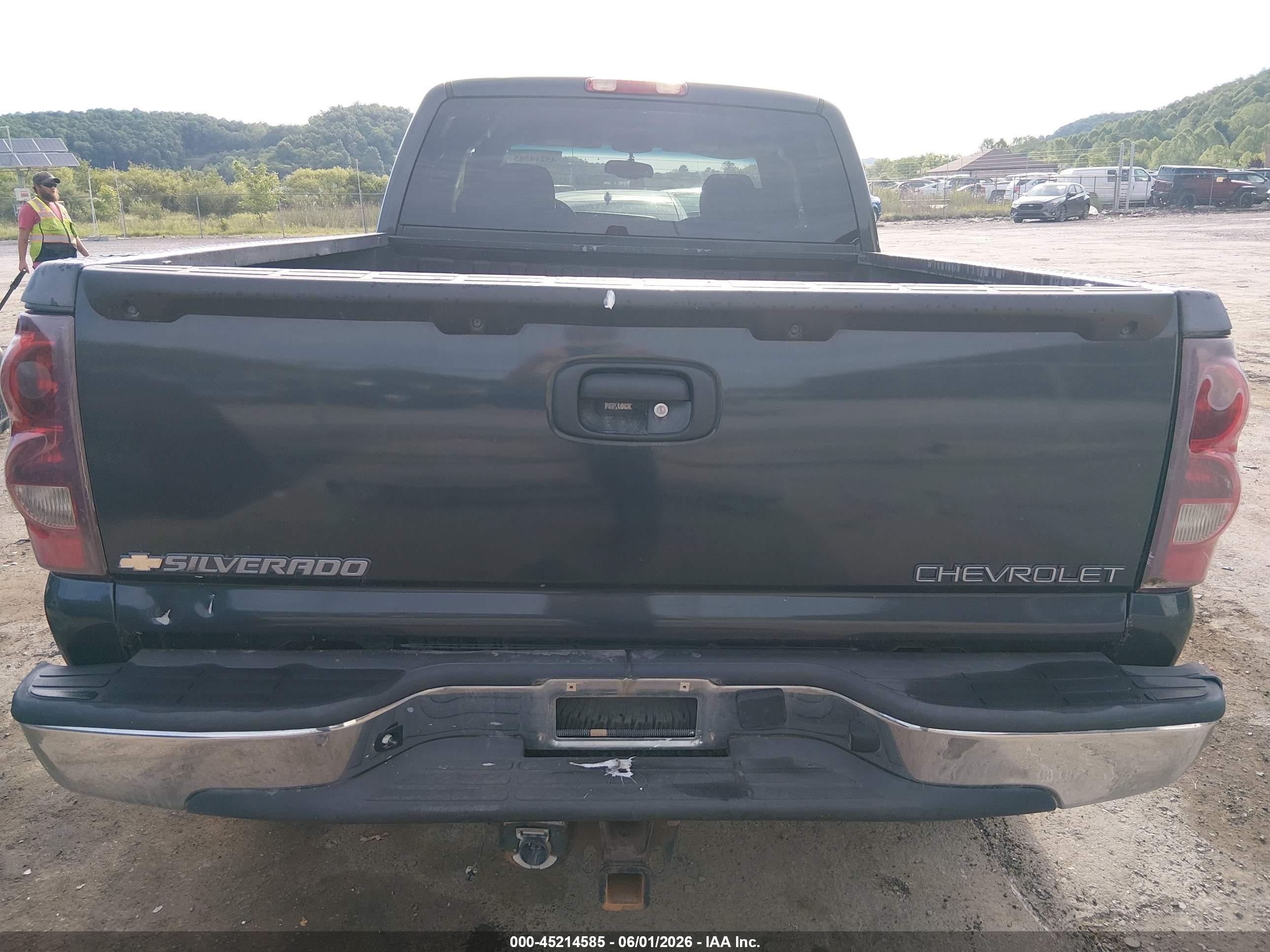 2003 Chevrolet Silverado 1500 Ls Black vin: 1GCEK19V13E264016