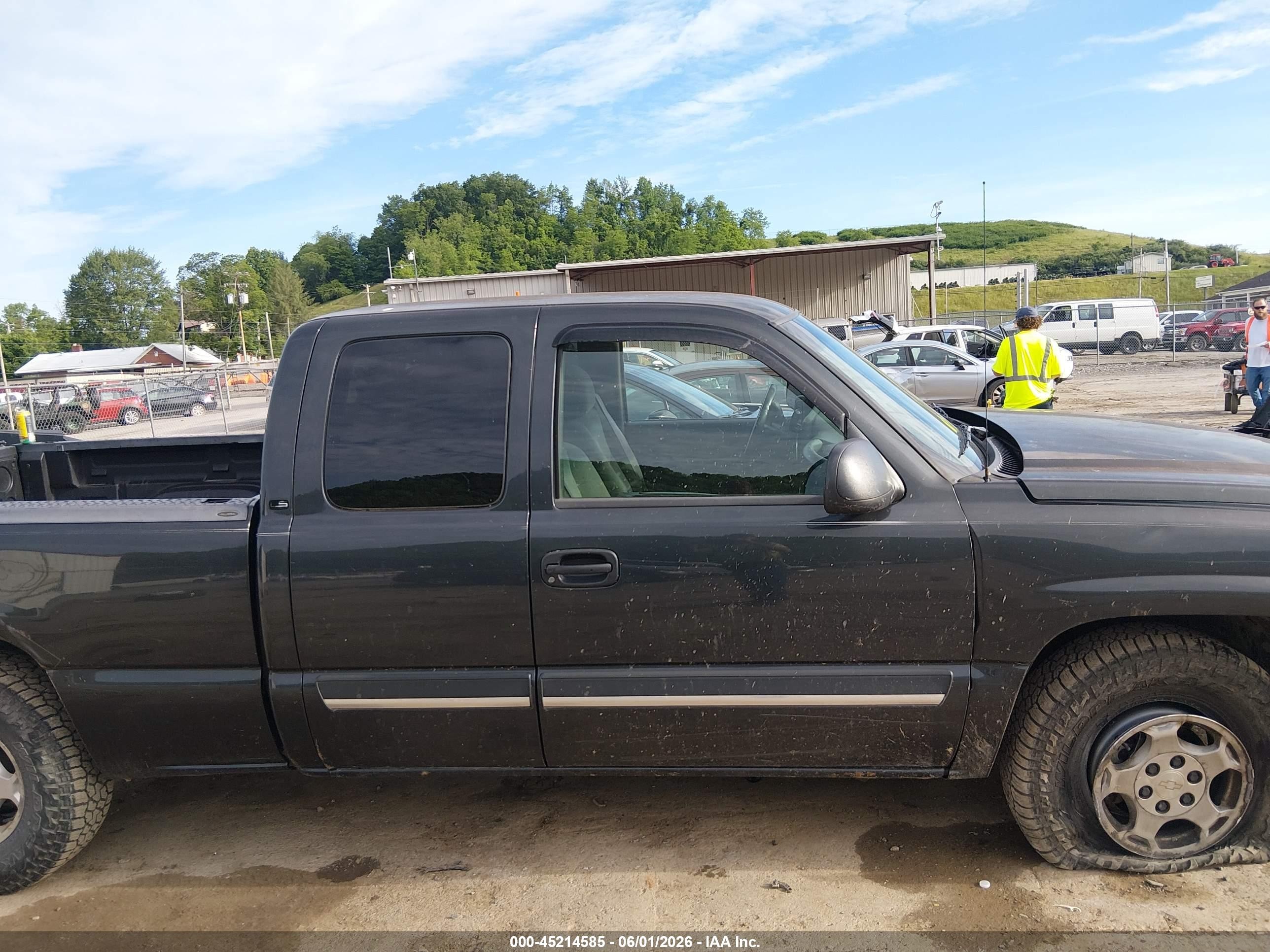 2003 Chevrolet Silverado 1500 Ls Black vin: 1GCEK19V13E264016