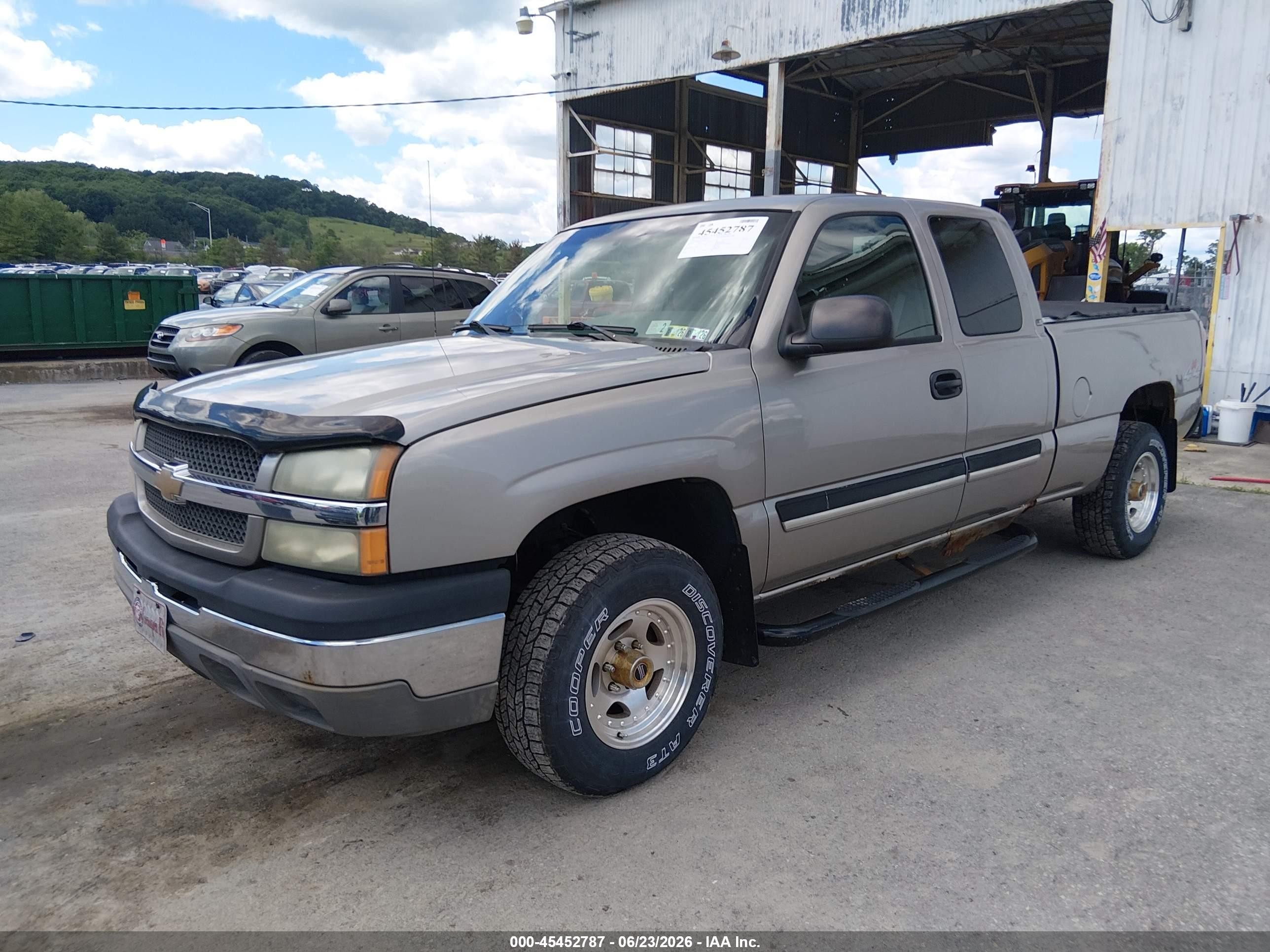 2003 Chevrolet Silverado 1500 Ls Серебряный vin: 1GCEK19V13E336137