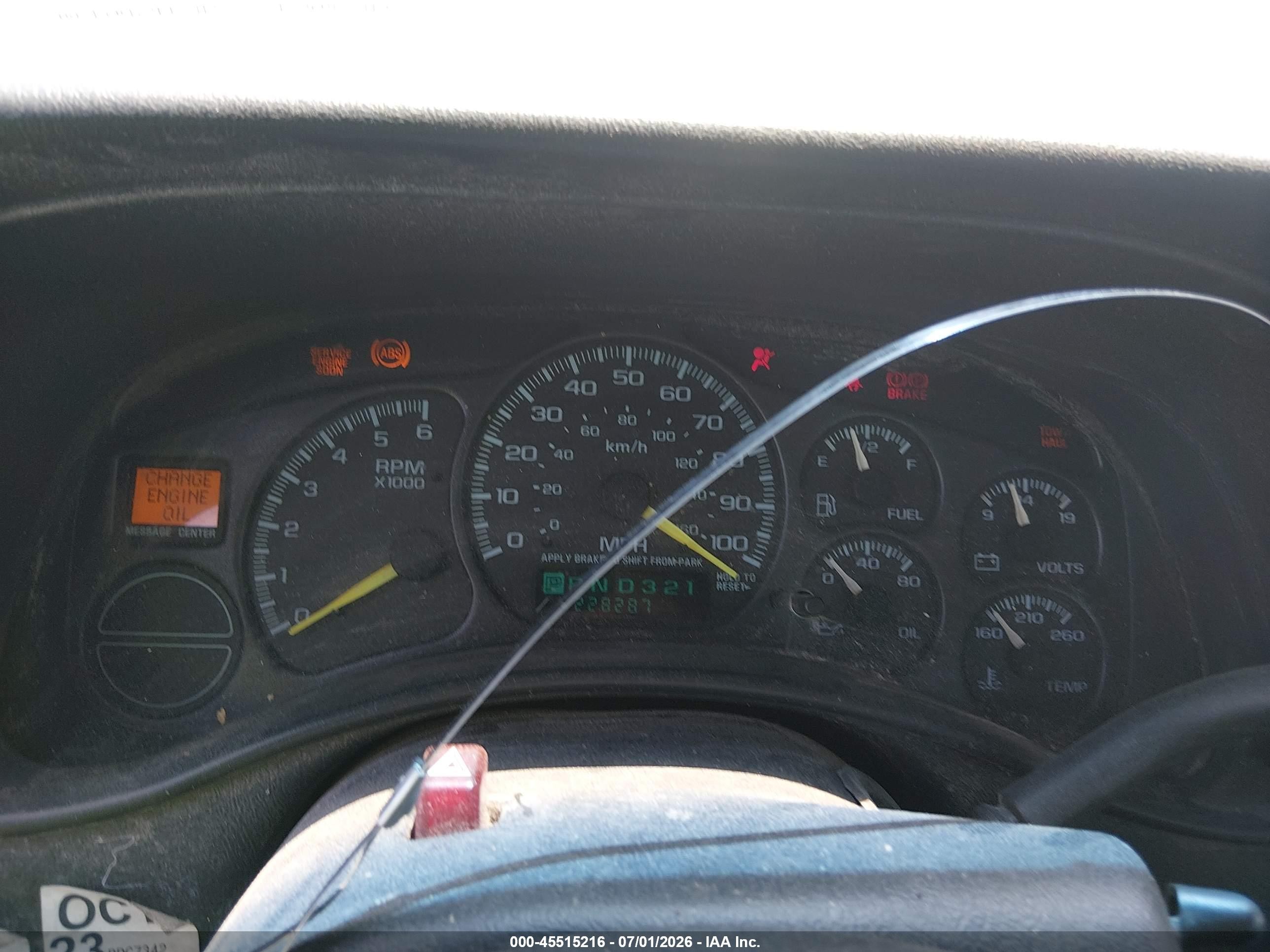 2001 Chevrolet Silverado 1500   White vin: 1GCEK19V21E103879