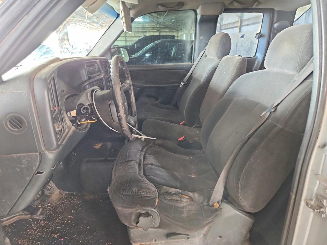2002 Chevrolet Silverado K1500 Silver vin: 1GCEK19V32E267370