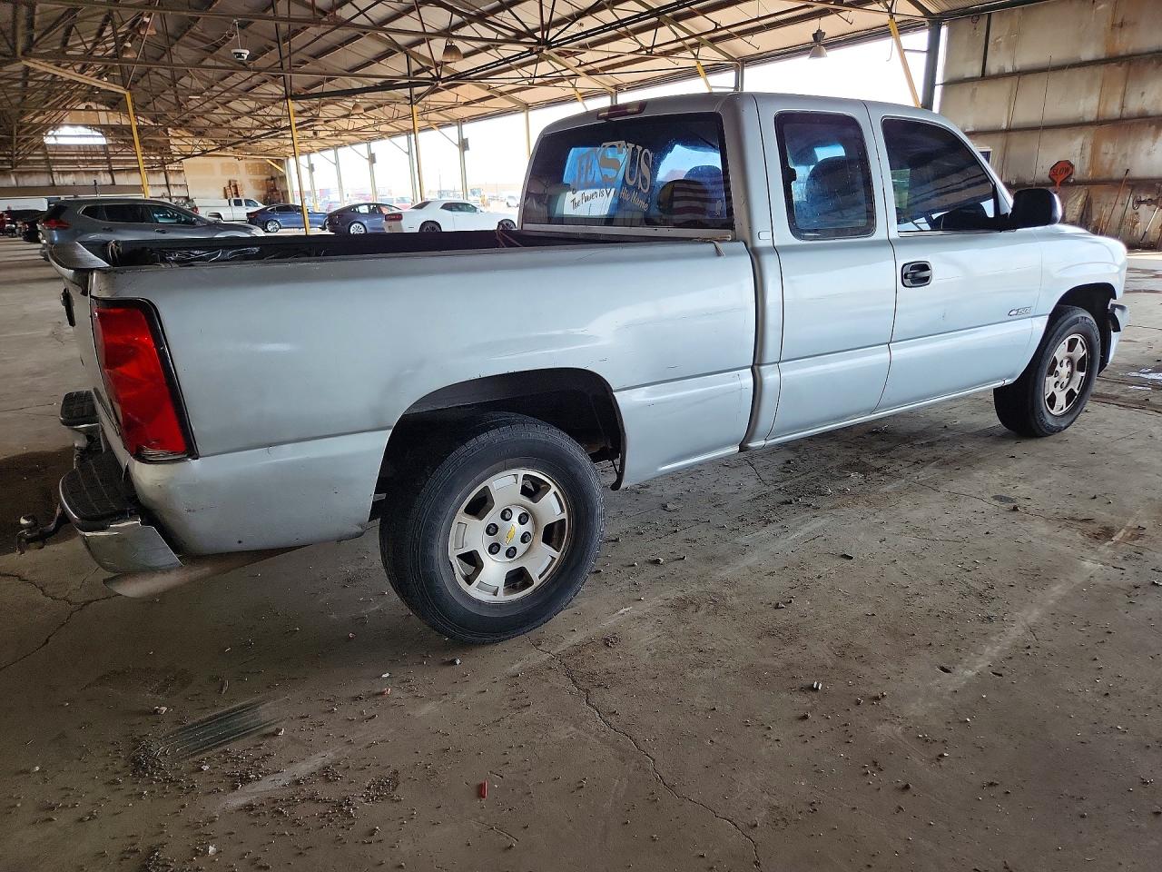 2002 Chevrolet Silverado K1500 Silver vin: 1GCEK19V32E267370