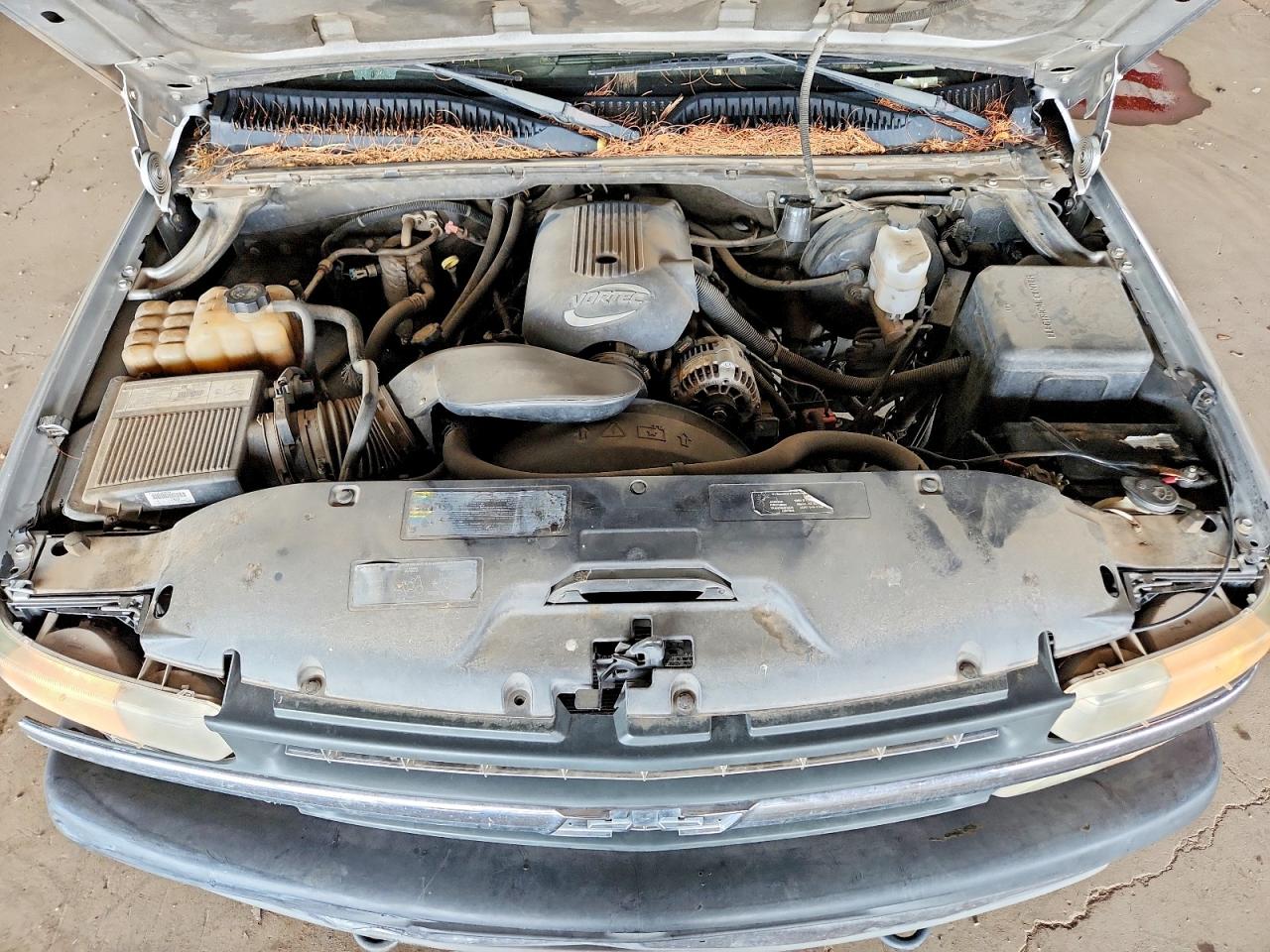 2002 Chevrolet Silverado K1500 Silver vin: 1GCEK19V32E267370