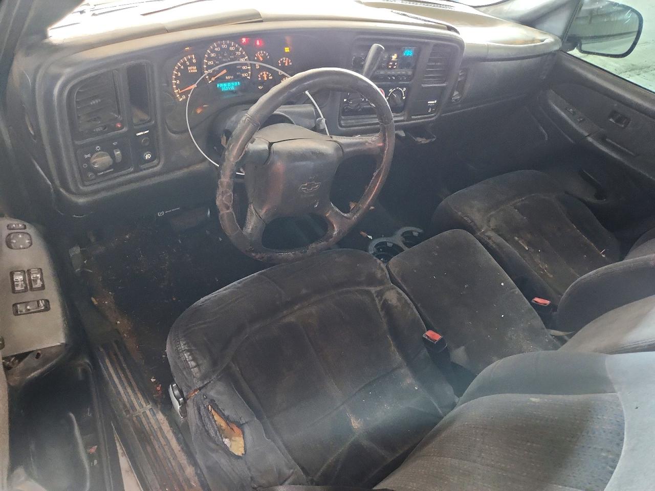 2002 Chevrolet Silverado K1500 Silver vin: 1GCEK19V32E267370