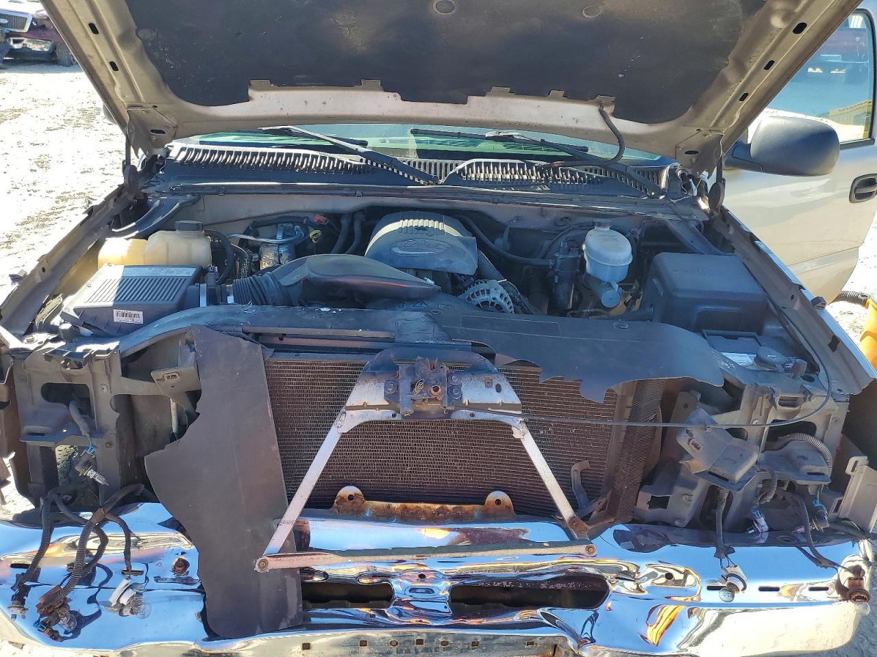 2004 Chevrolet Silverado K1500 Silver vin: 1GCEK19V54E155611