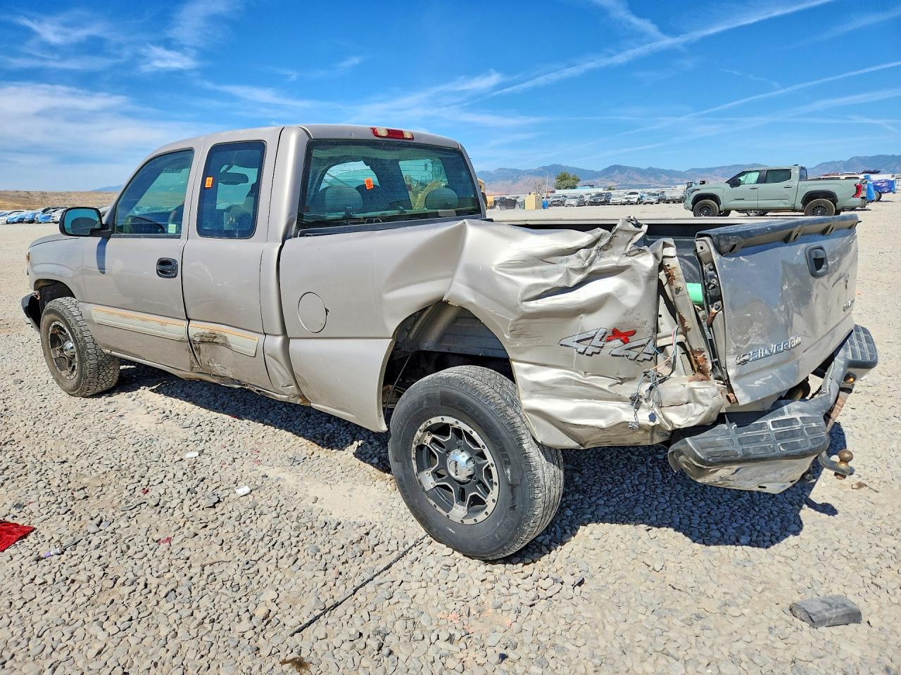 2004 Chevrolet Silverado 1500 Tan vin: 1GCEK19V54E210784
