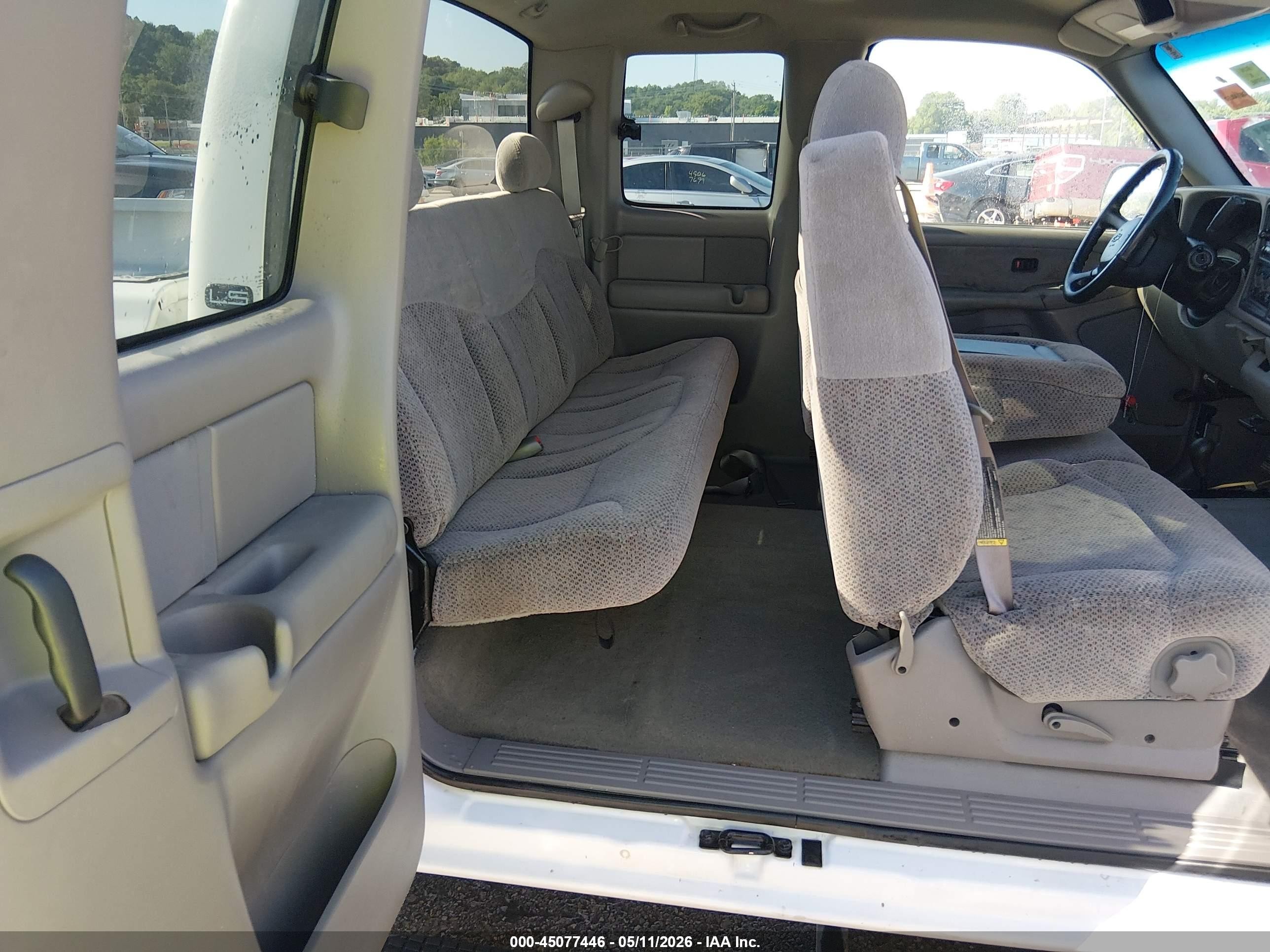 1999 Chevrolet Silverado 1500 Ls White vin: 1GCEK19V5XE216511