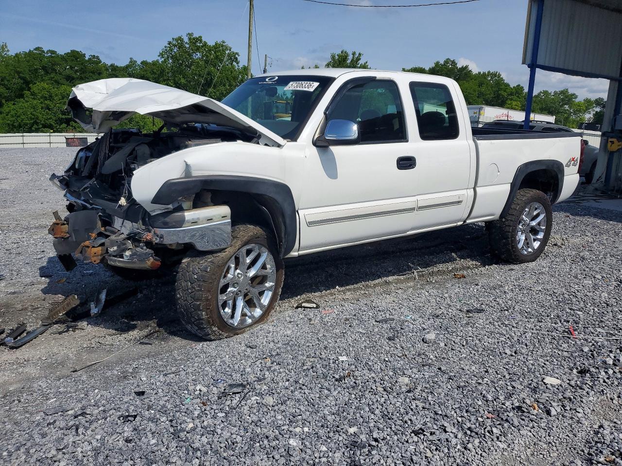 2005 Chevrolet Silverado K1500 White vin: 1GCEK19V65Z320057