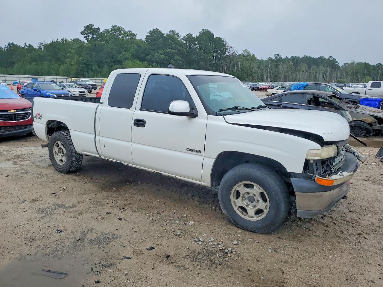 2002 Chevrolet Silverado K1500 White vin: 1GCEK19V72E177784