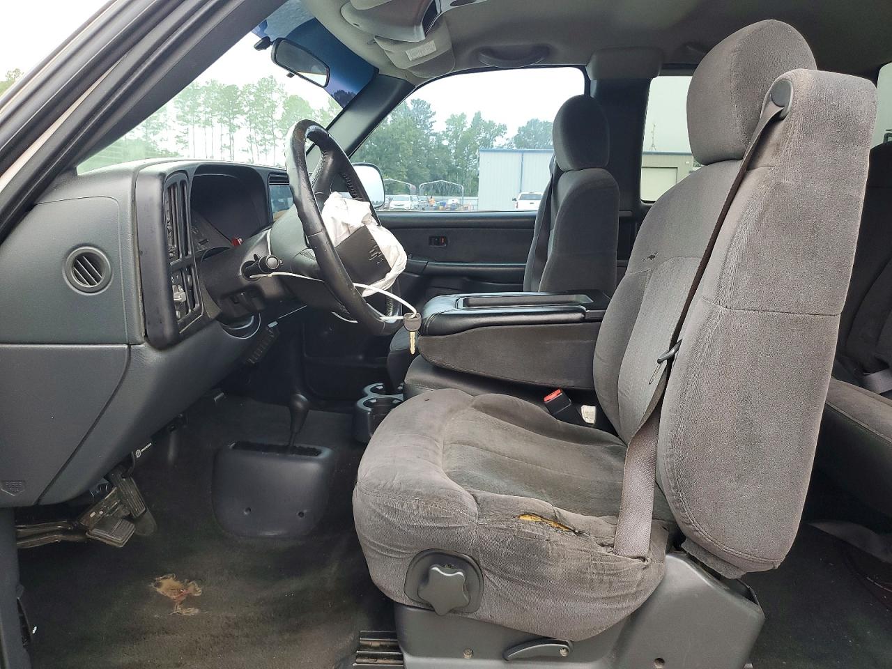 2002 Chevrolet Silverado K1500 White vin: 1GCEK19V72E177784