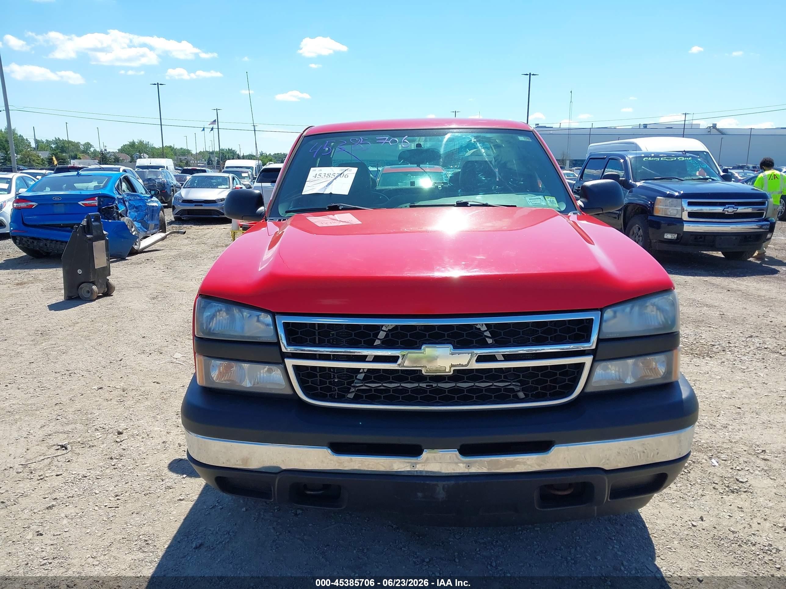 2007 Chevrolet Silverado 1500 Classic Work Truck Red vin: 1GCEK19V87E136197