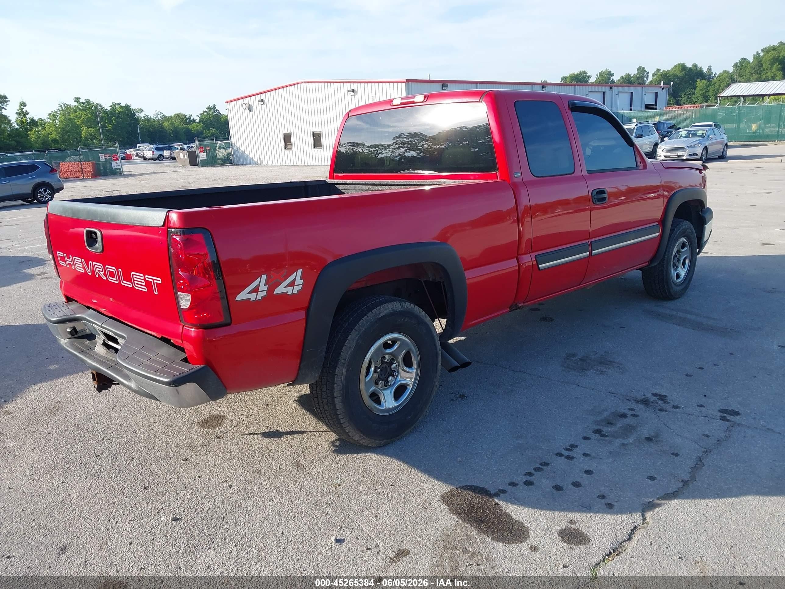 2004 Chevrolet Silverado 1500   Red vin: 1GCEK19V94E375544