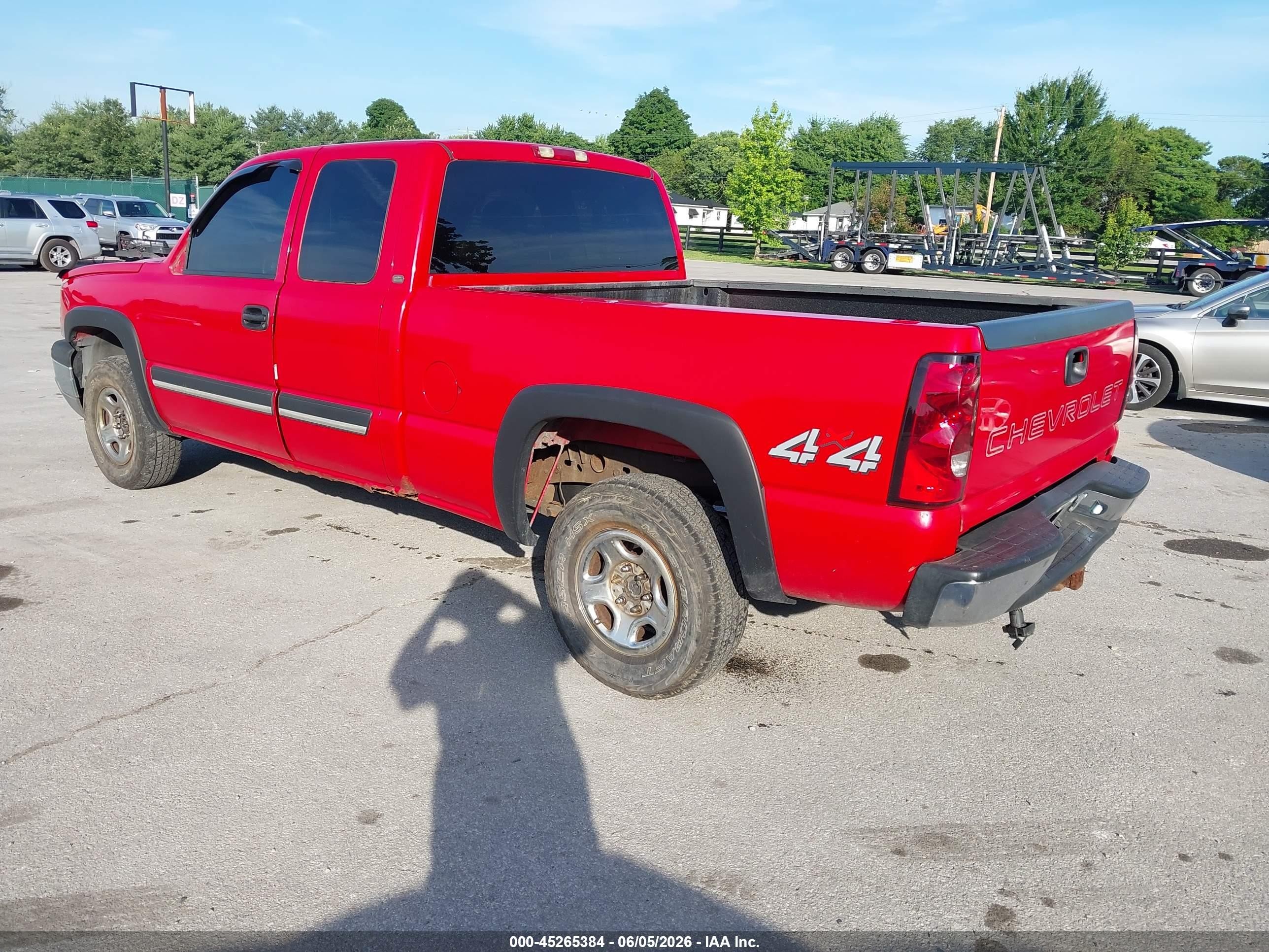 2004 Chevrolet Silverado 1500   Red vin: 1GCEK19V94E375544
