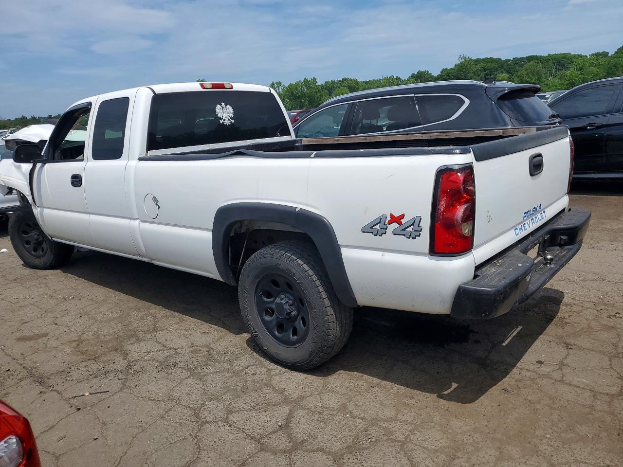 2007 Chevrolet Silverado K1500 Classic White vin: 1GCEK19V97E144177