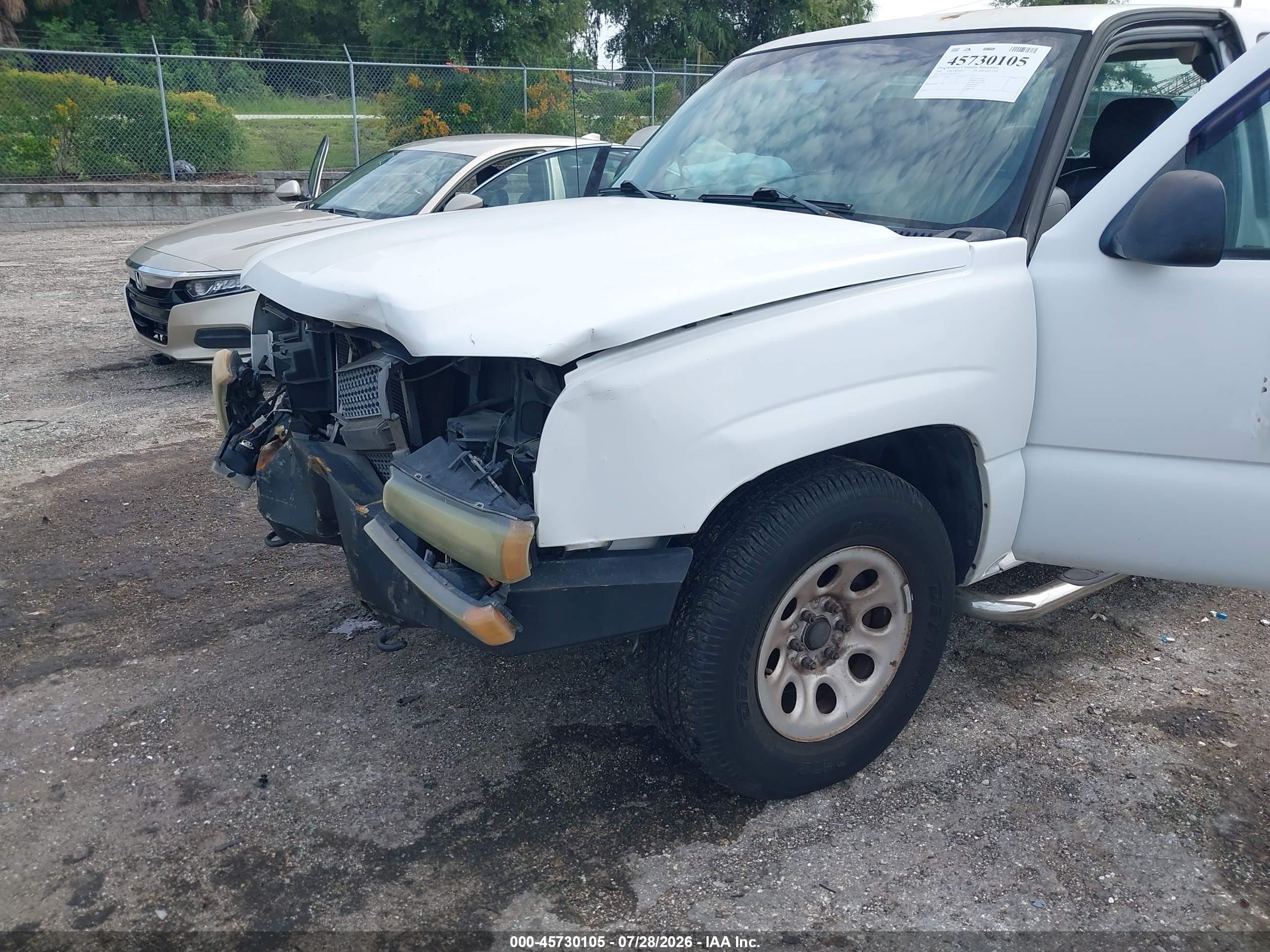 2005 Chevrolet Silverado 1500 Work Truck White vin: 1GCEK19VX5Z255732