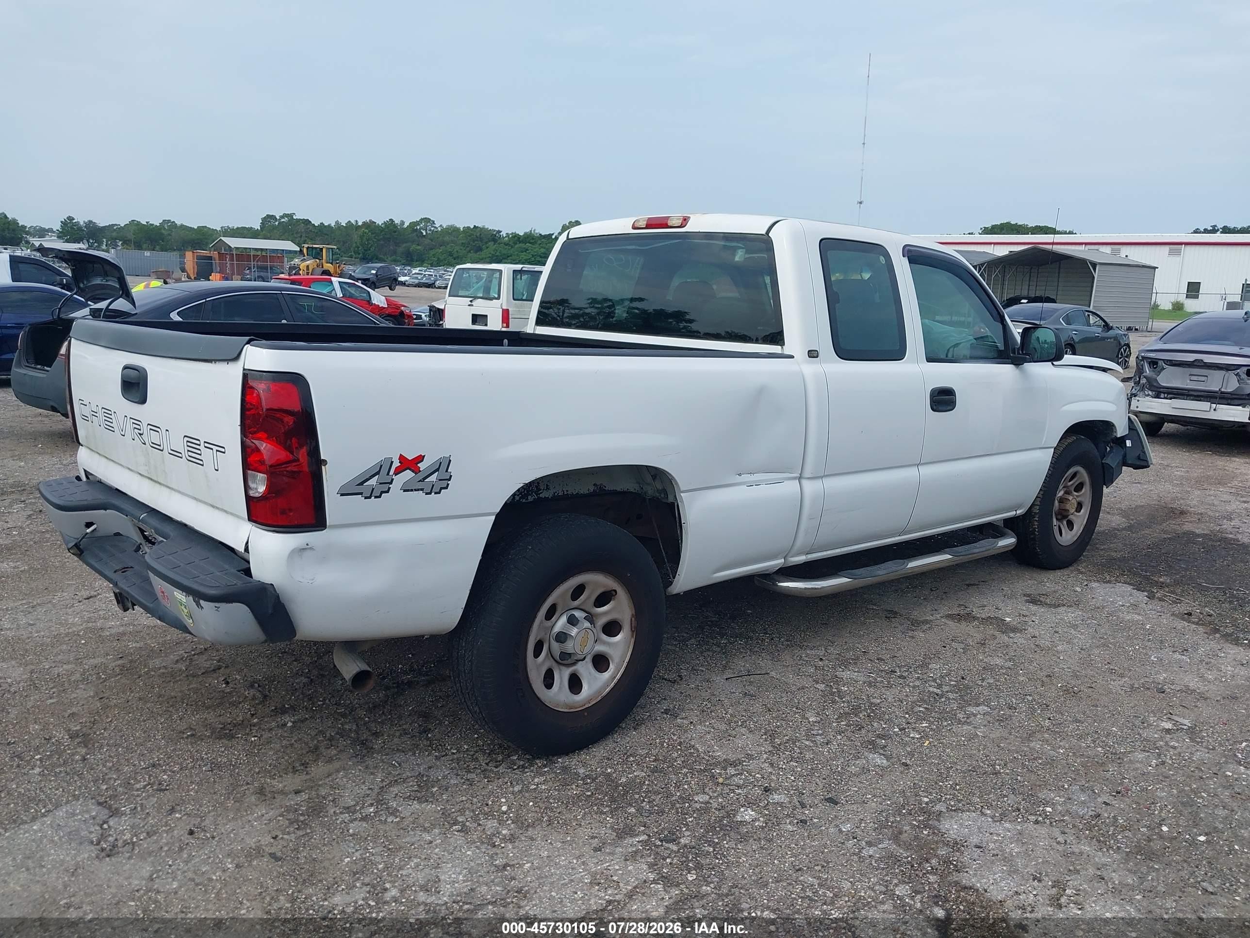 2005 Chevrolet Silverado 1500 Work Truck White vin: 1GCEK19VX5Z255732