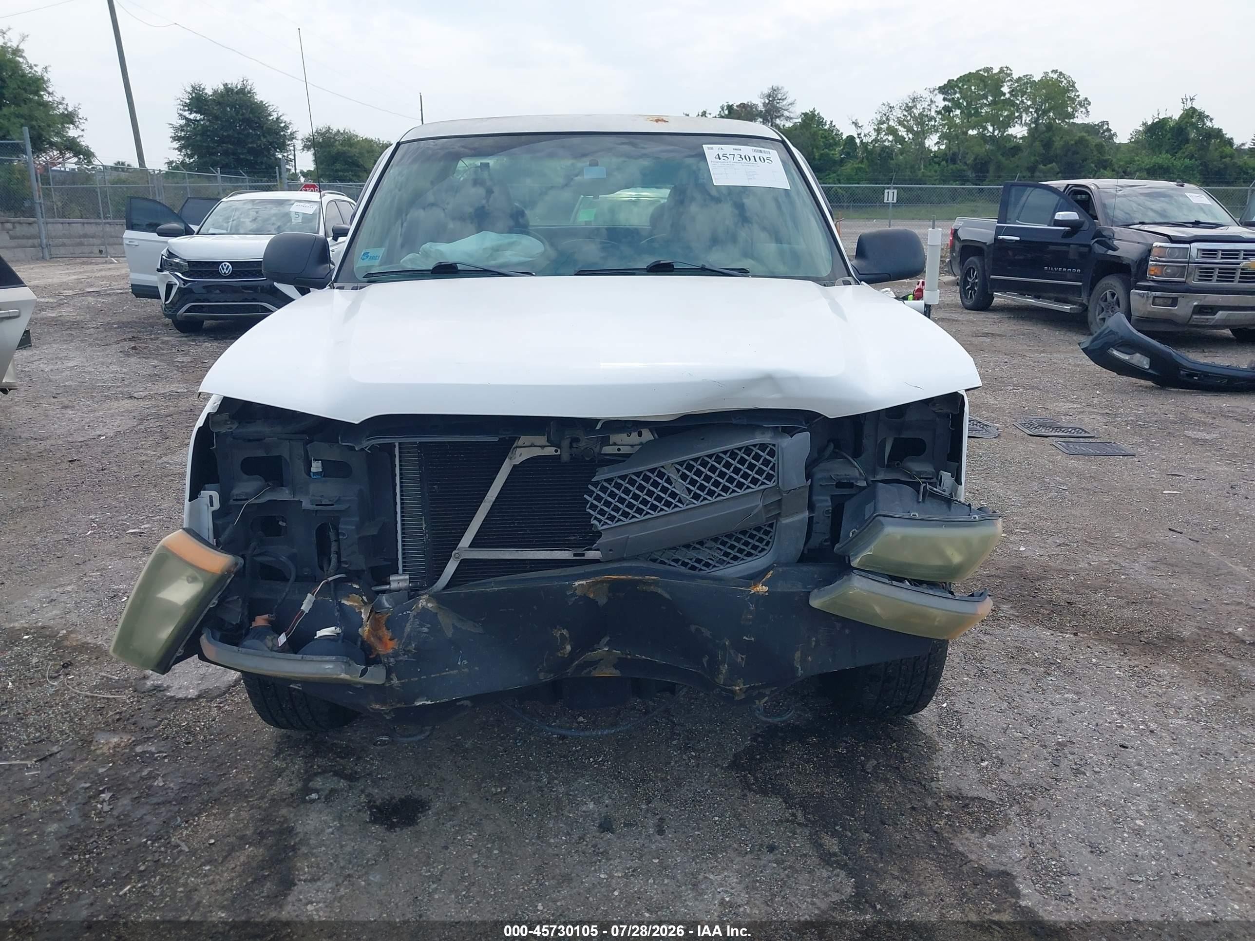 2005 Chevrolet Silverado 1500 Work Truck White vin: 1GCEK19VX5Z255732