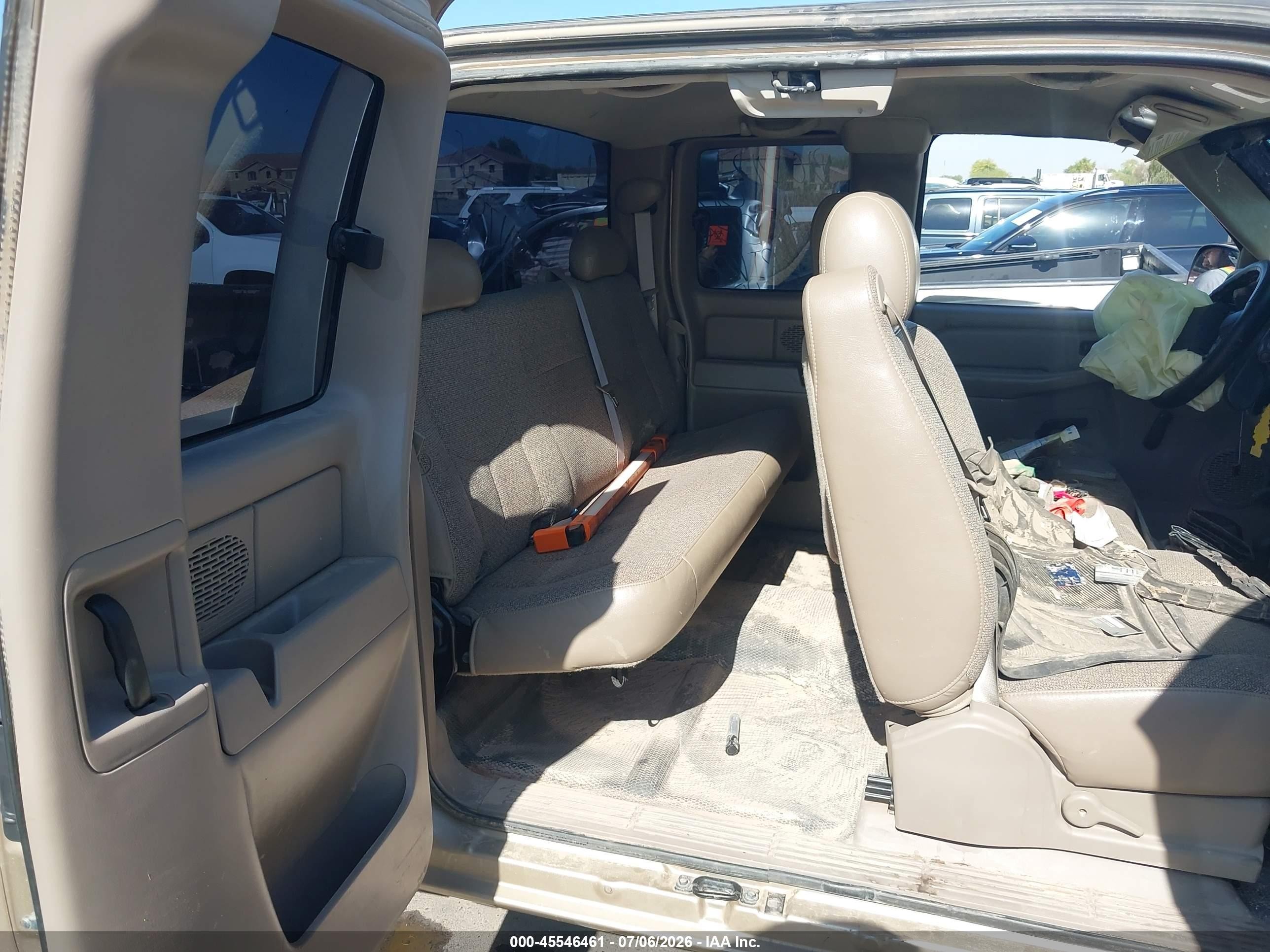 2006 Chevrolet Silverado 1500 Work Truck Бежевый vin: 1GCEK19VX6Z266280