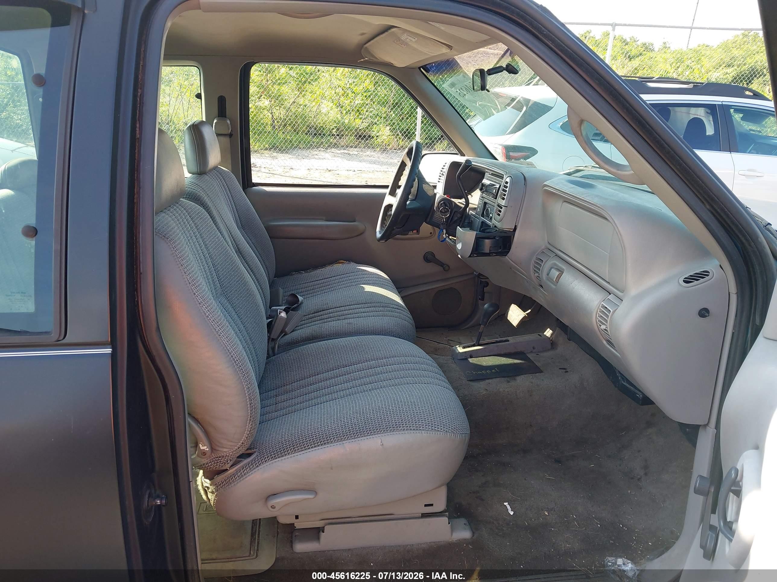 1998 Chevrolet C/k 1500 Fleetside Черный vin: 1GCEK19W4WE240578