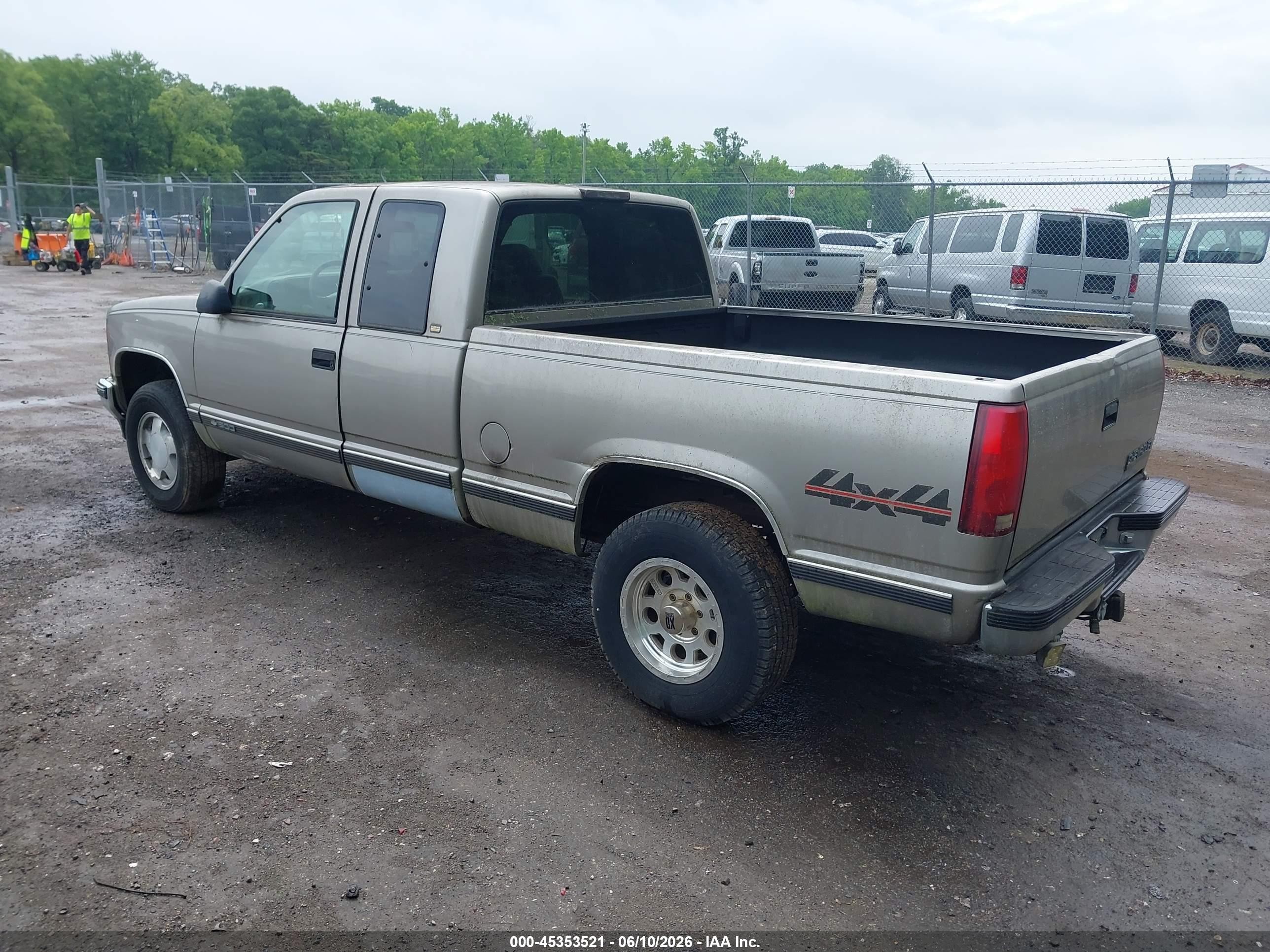 1998 Chevrolet C/k 1500 Fleetside Gold vin: 1GCEK19W7WE165990