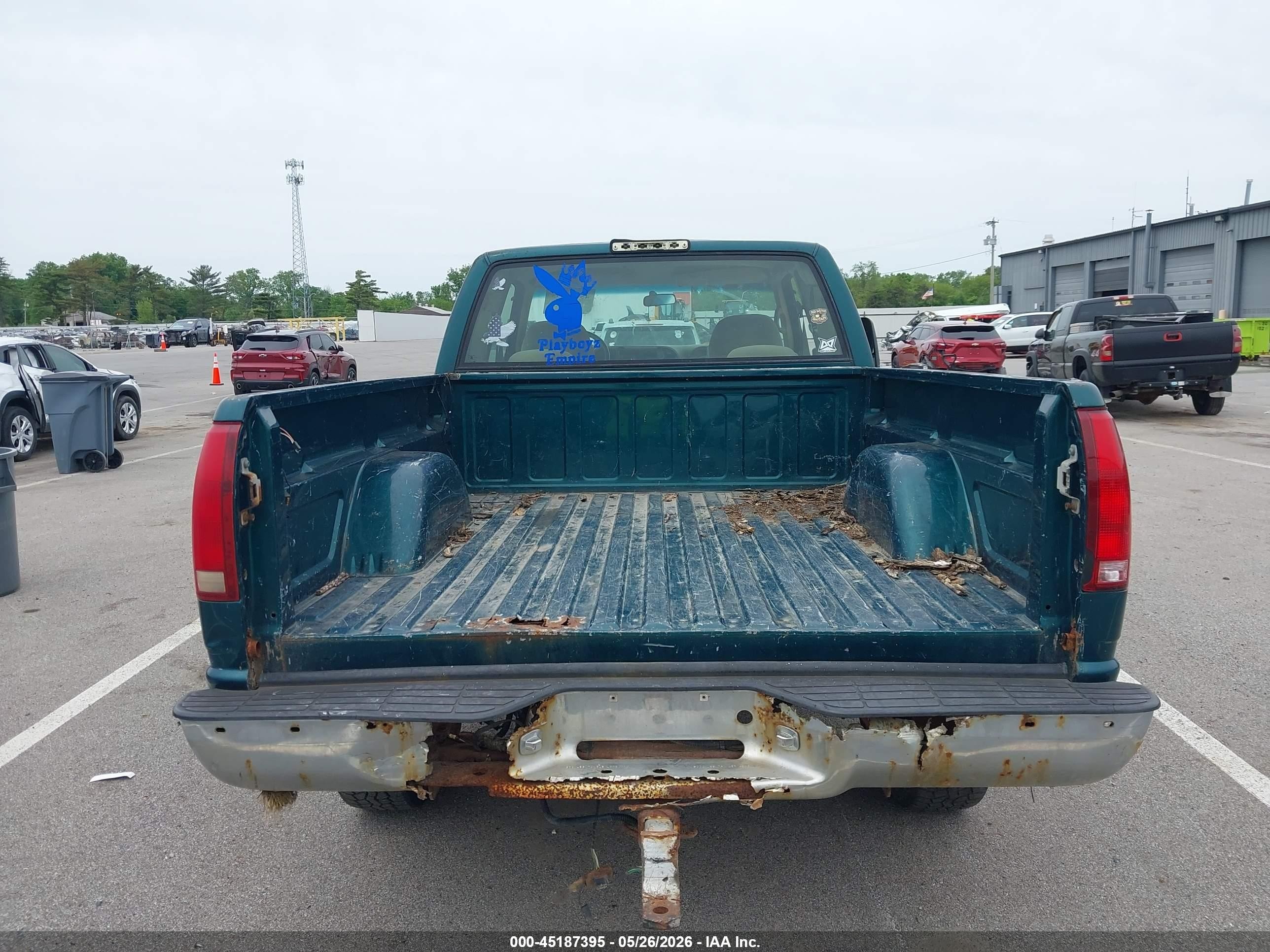 1998 Chevrolet K1500 Fleetside Green vin: 1GCEK19W7WE240008