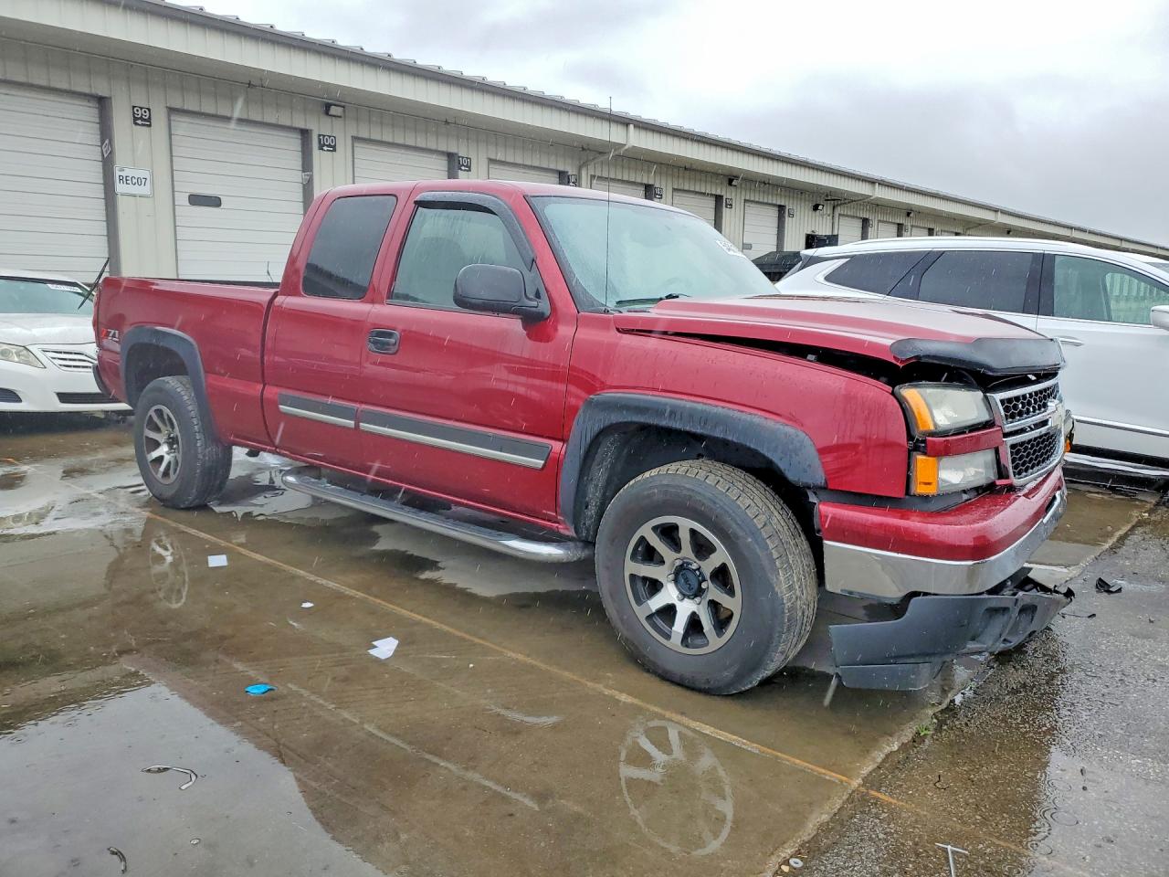 2007 Chevrolet Silverado K1500 Classic Red vin: 1GCEK19Z17Z135193