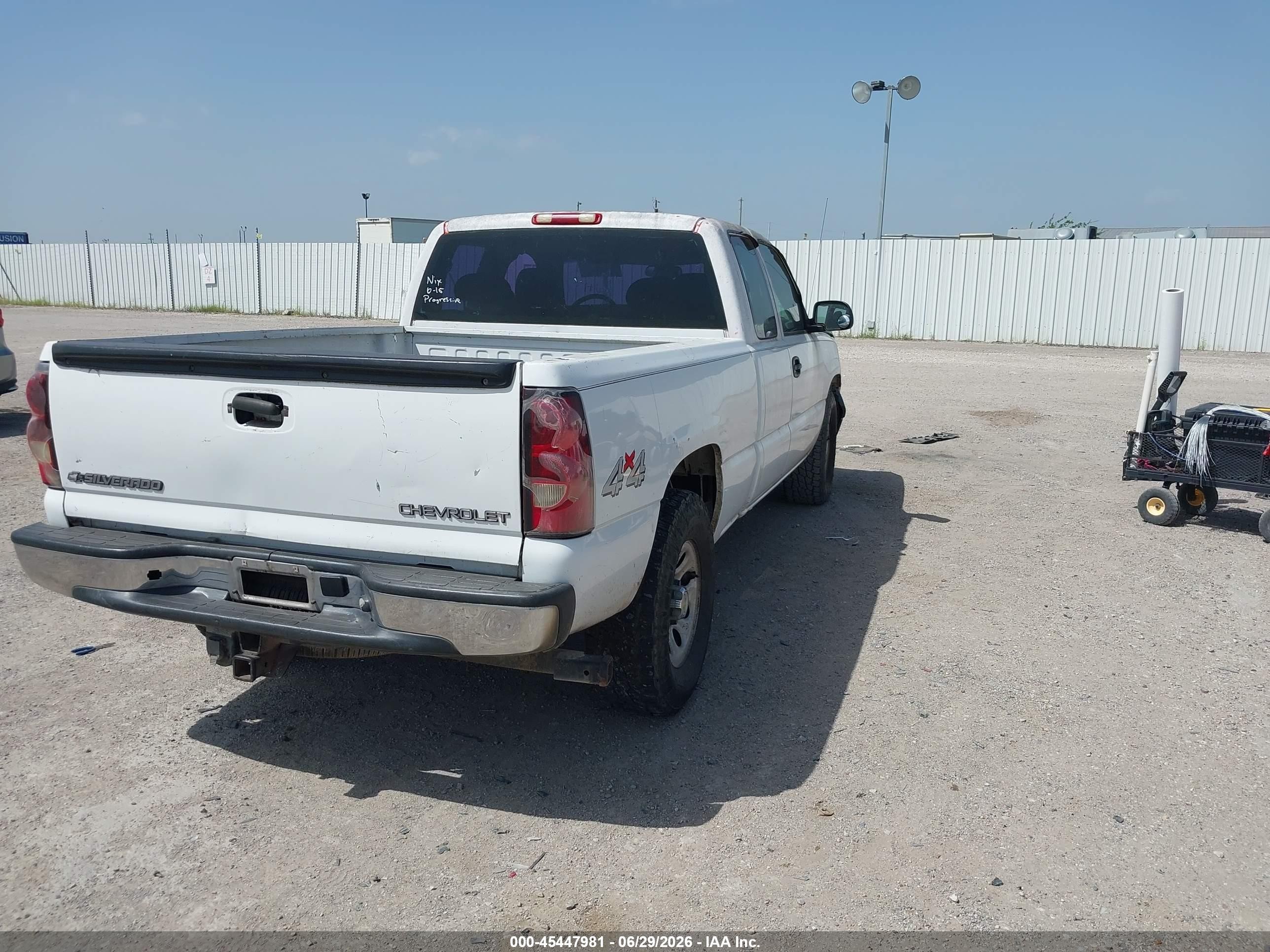 2006 Chevrolet Silverado 1500 Work Truck Белый vin: 1GCEK19Z26Z176947
