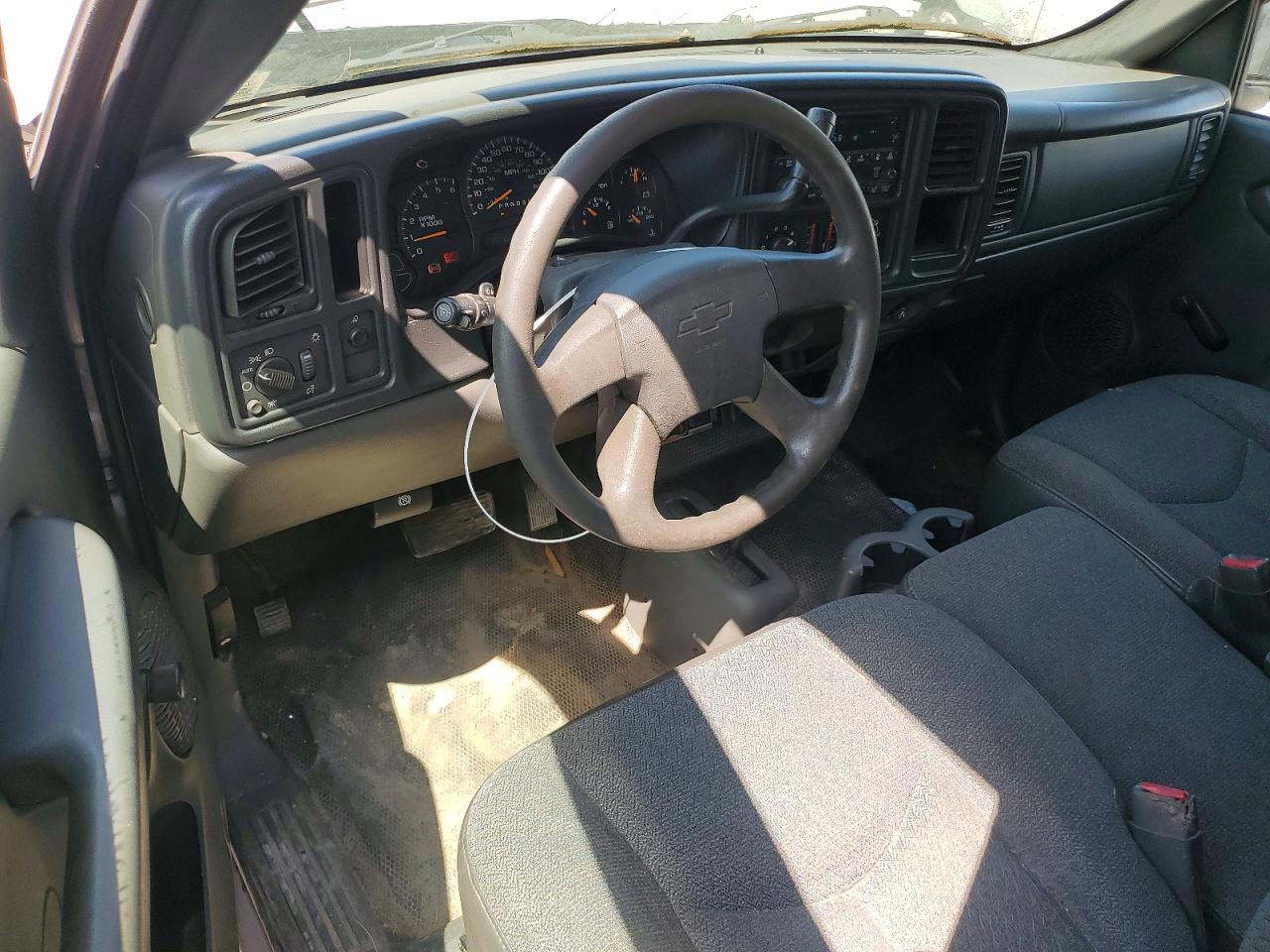 2007 Chevrolet Silverado K1500 Classic Серебряный vin: 1GCEK19Z27E179212