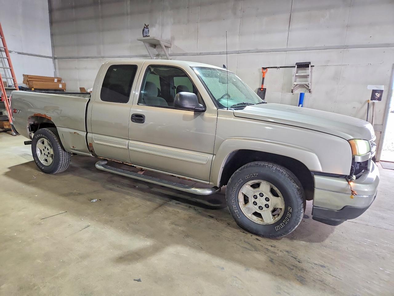 2007 Chevrolet Silverado K1500 Classic Silver vin: 1GCEK19Z47Z203406