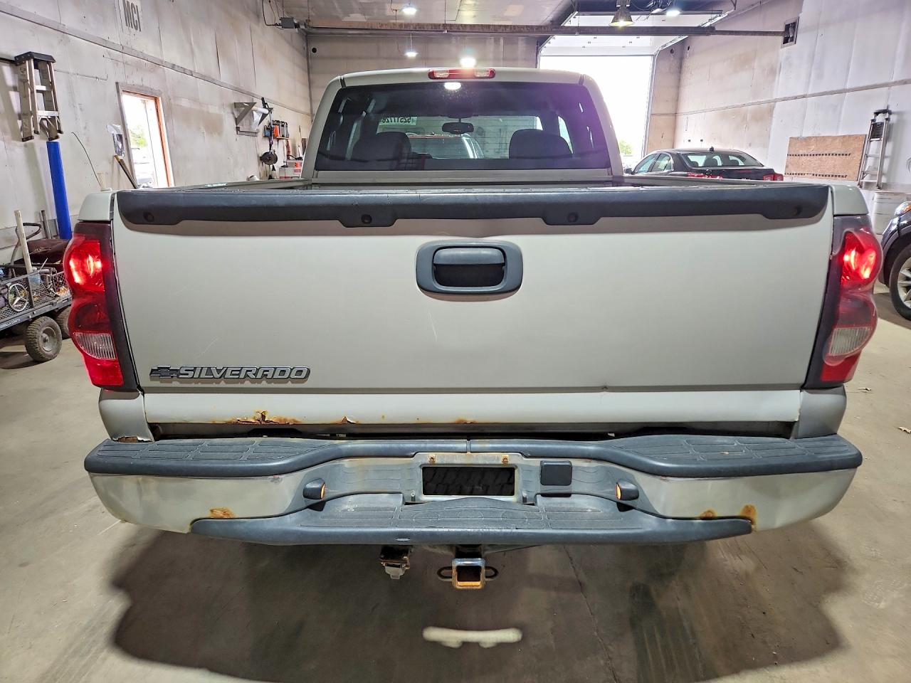 2007 Chevrolet Silverado K1500 Classic Silver vin: 1GCEK19Z47Z203406
