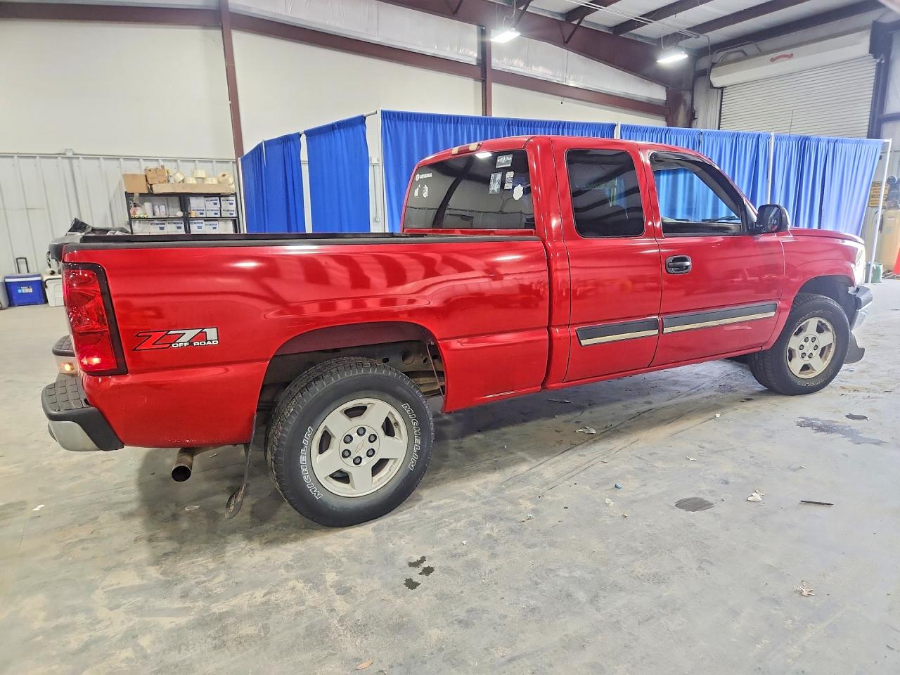 2005 Chevrolet Silverado K1500 Красный vin: 1GCEK19Z55Z124792