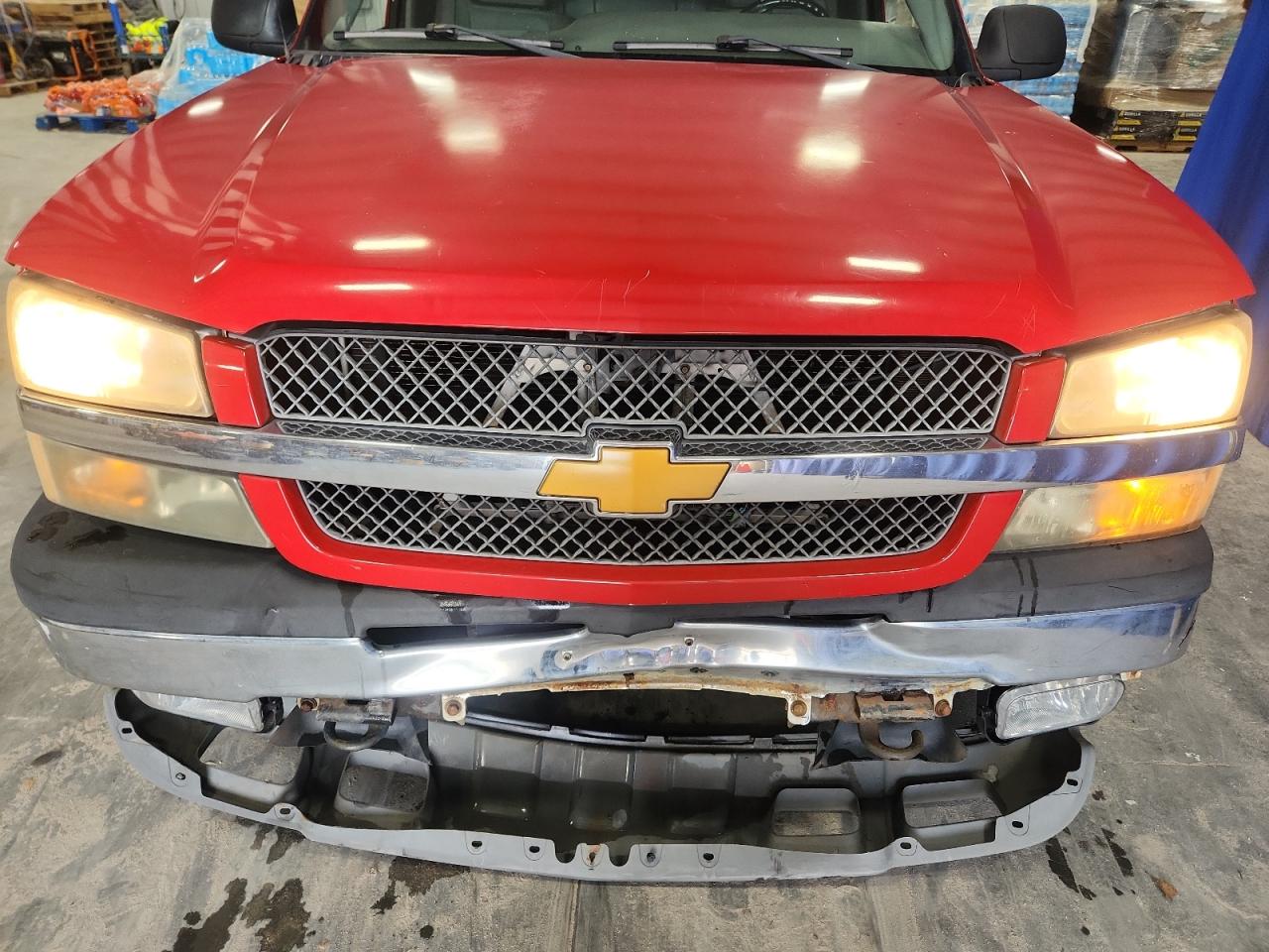 2005 Chevrolet Silverado K1500 Красный vin: 1GCEK19Z55Z124792 Damage: Front Bumper Molding, Broken, Replacement Required