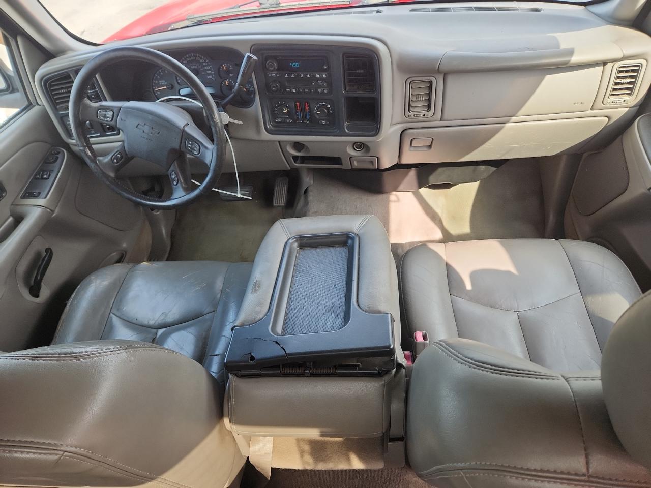 2005 Chevrolet Silverado K1500 Красный vin: 1GCEK19Z55Z124792 Damage: Console Cover, Broken, Replacement Required