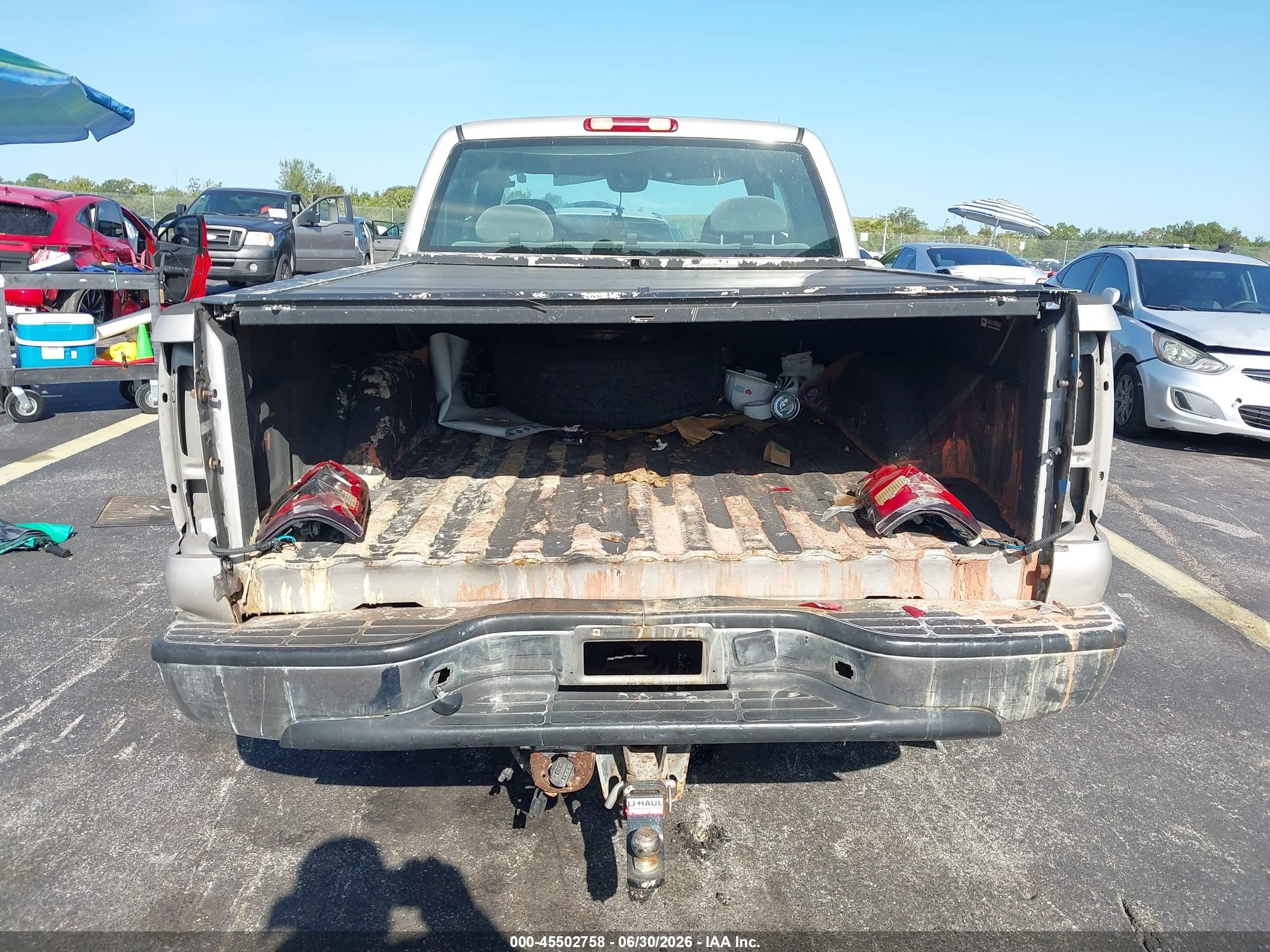 2005 Chevrolet Silverado 1500 Z71 Silver vin: 1GCEK19Z55Z241384