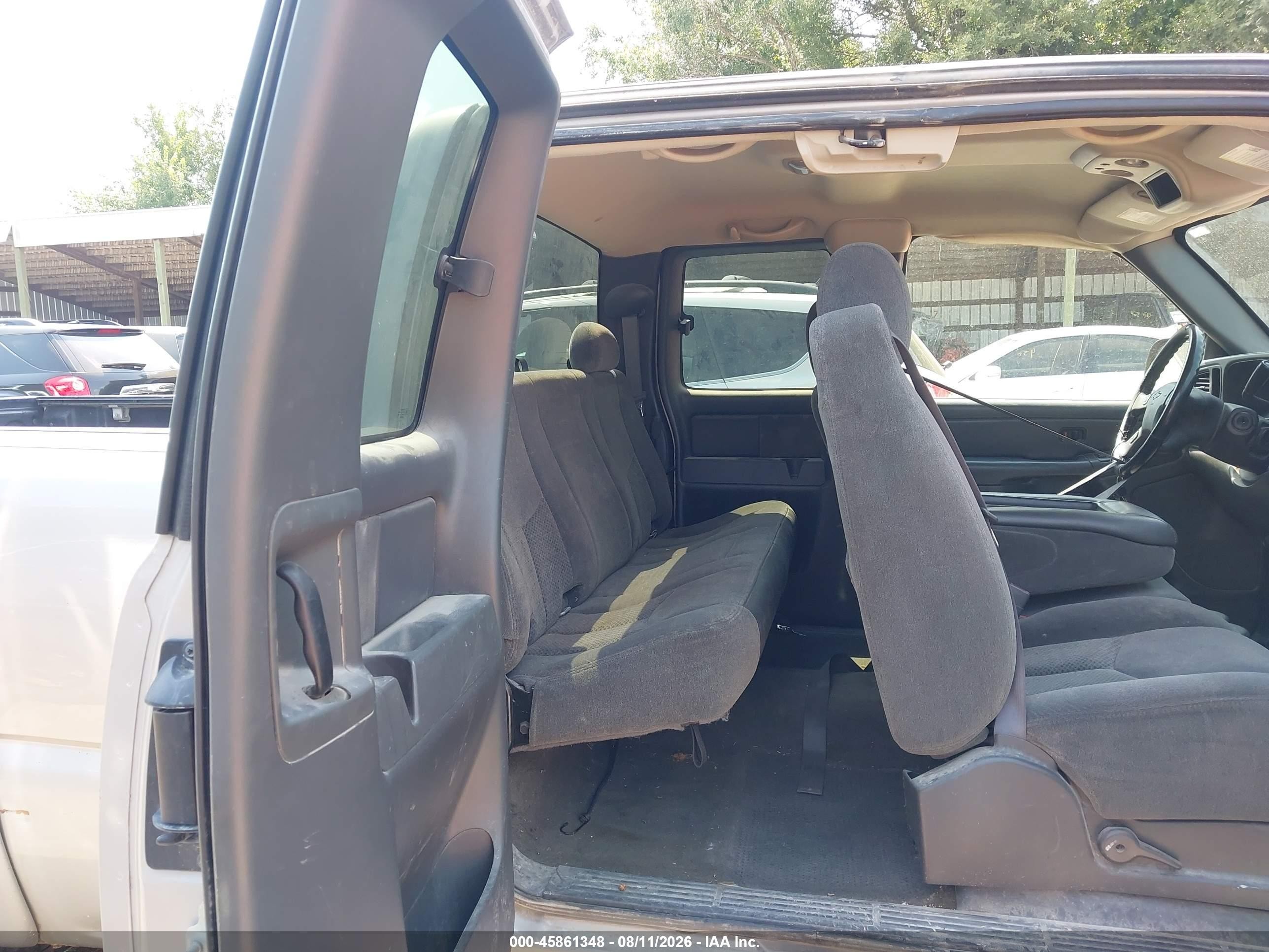 2005 Chevrolet Silverado 1500 Z71 Серебряный vin: 1GCEK19Z55Z301647