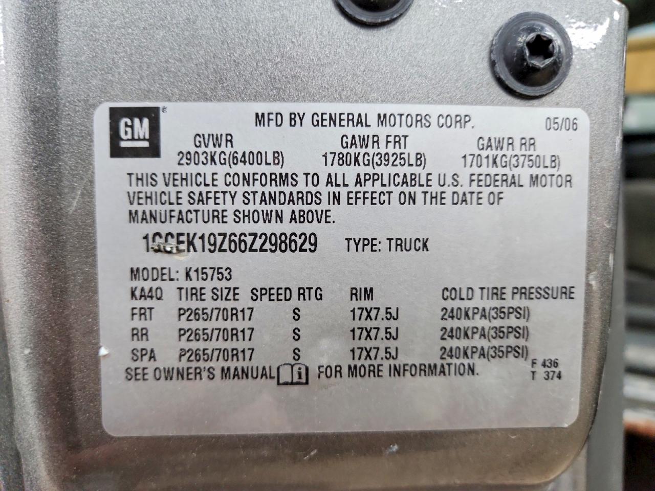 2006 Chevrolet Silverado K1500 Серебряный vin: 1GCEK19Z66Z298629