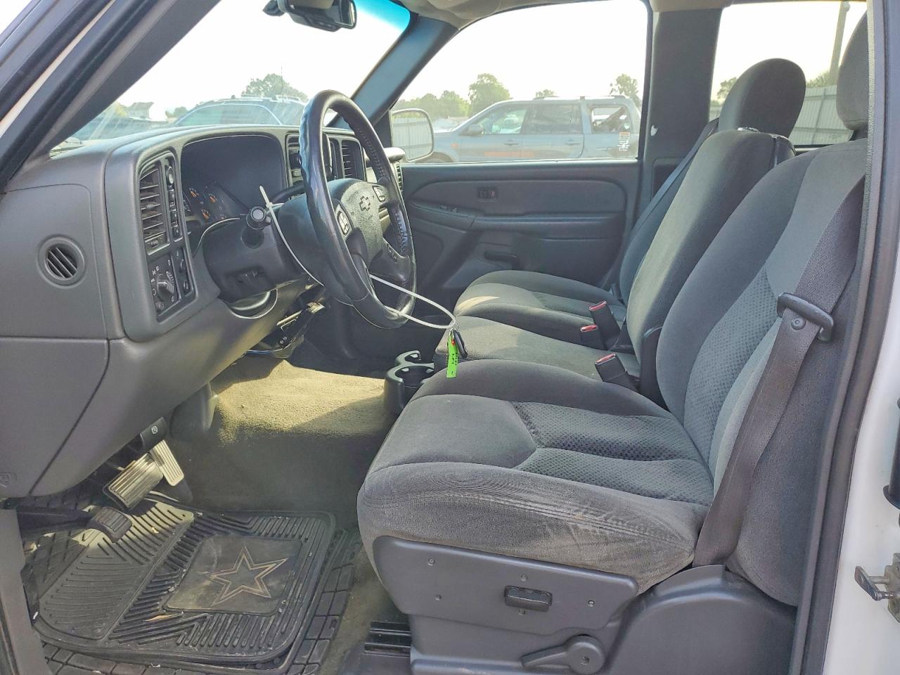 2005 Chevrolet Silverado K1500 White vin: 1GCEK19Z75Z153324