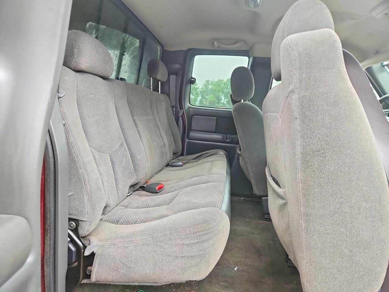 2005 Chevrolet Silverado K1500 Red vin: 1GCEK19Z75Z188221