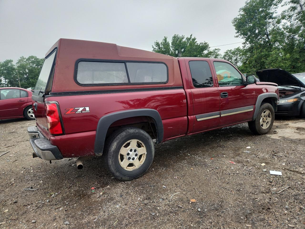 2005 Chevrolet Silverado K1500 Red vin: 1GCEK19Z75Z188221