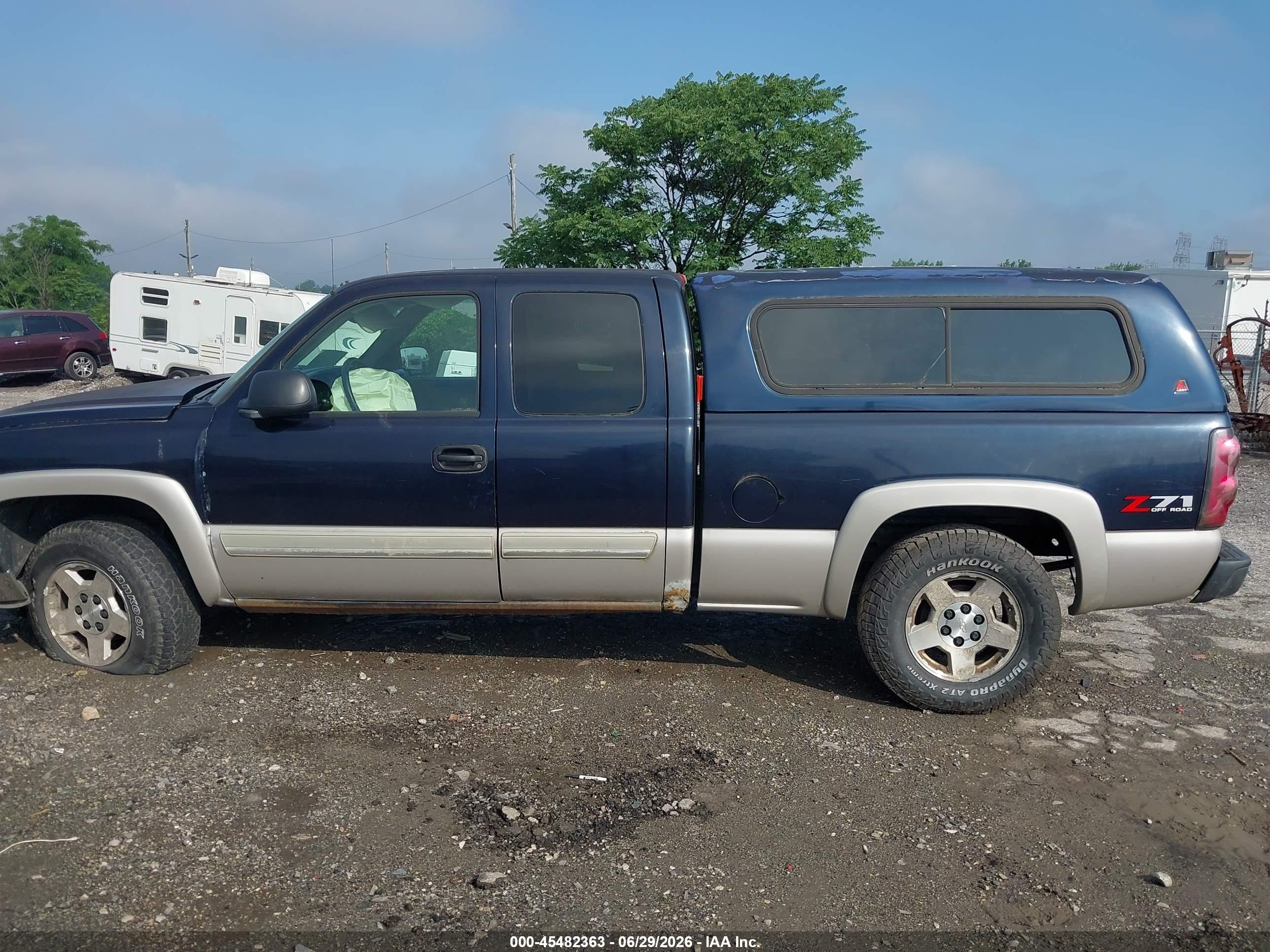 2005 Chevrolet Silverado 1500 Z71 Dark Blue vin: 1GCEK19Z85Z130795