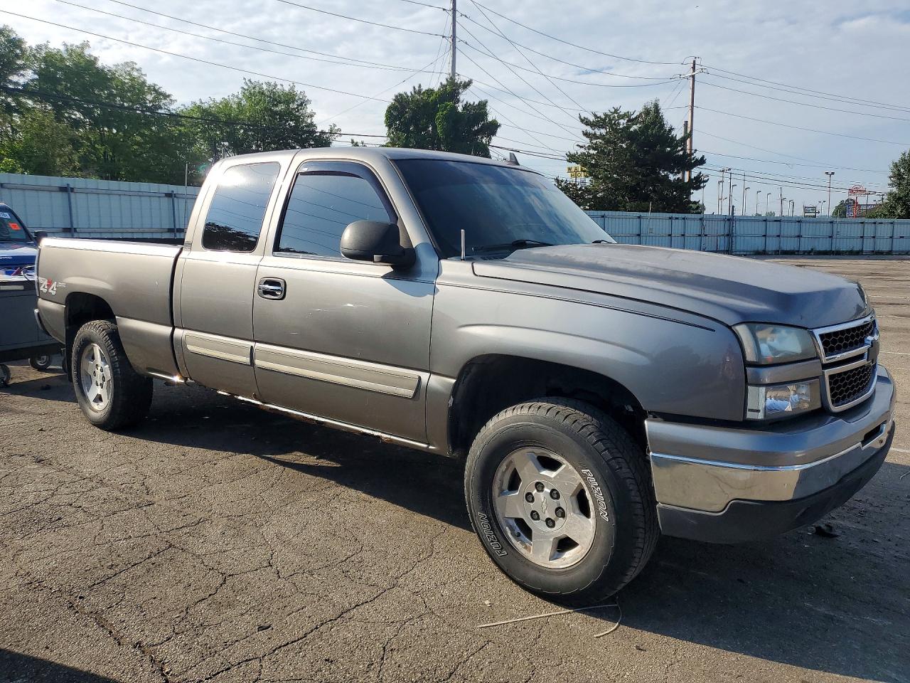 2007 Chevrolet Silverado K1500 Classic Silver vin: 1GCEK19Z87Z188537