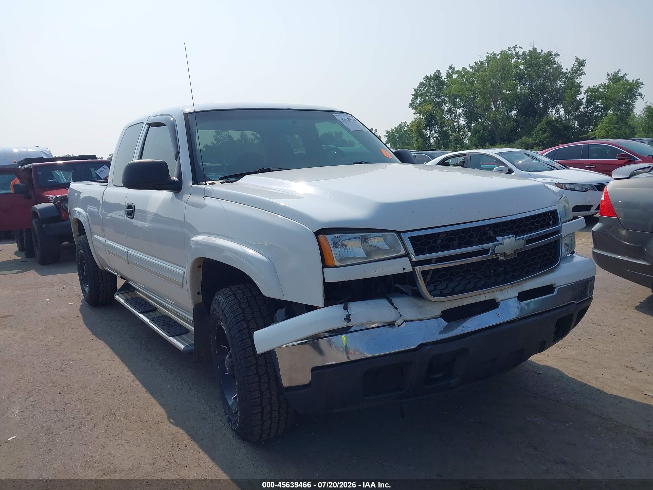 2007 Chevrolet Silverado 1500 Classic Lt1 White vin: 1GCEK19Z87Z204350