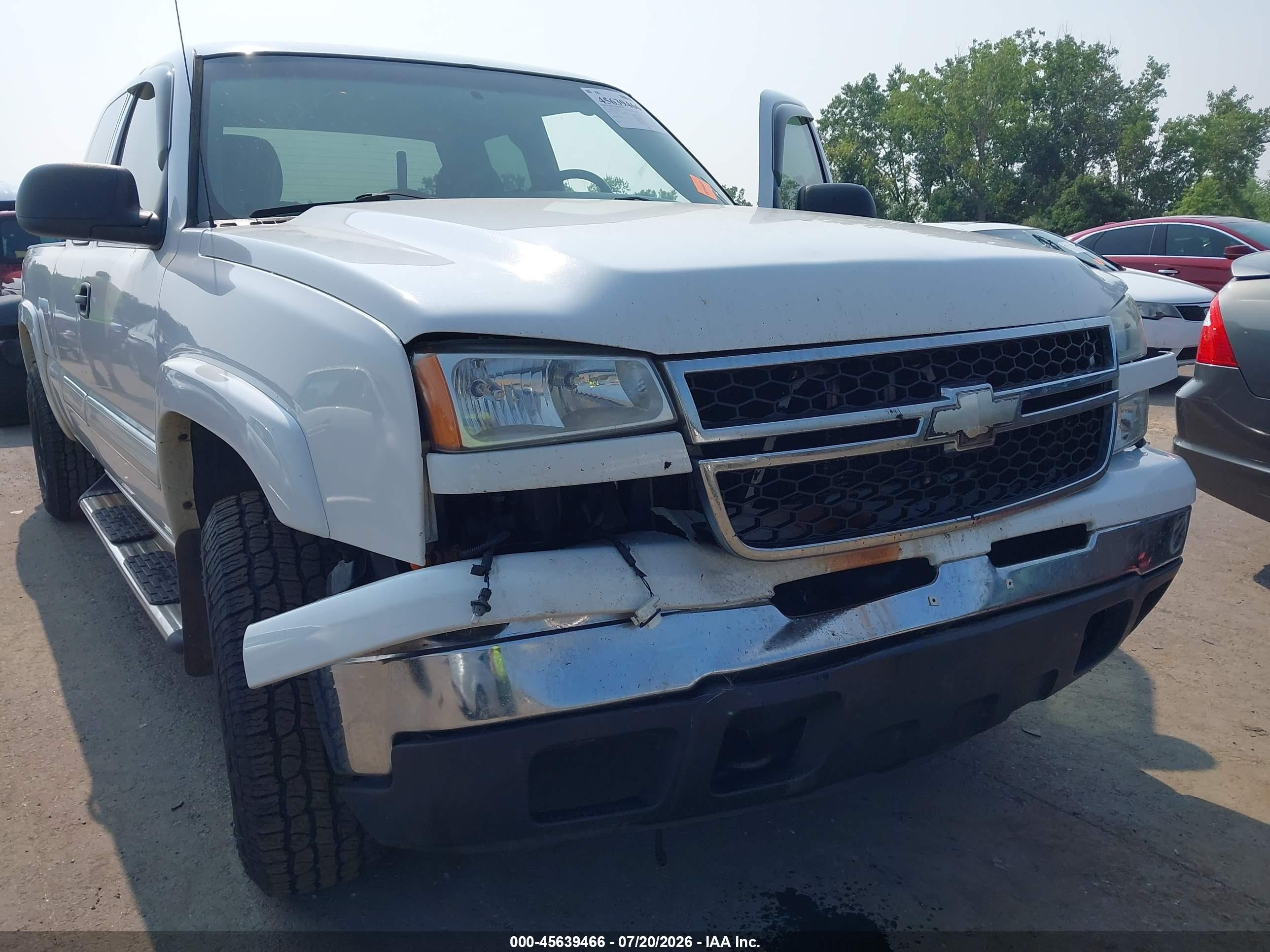 2007 Chevrolet Silverado 1500 Classic Lt1 White vin: 1GCEK19Z87Z204350