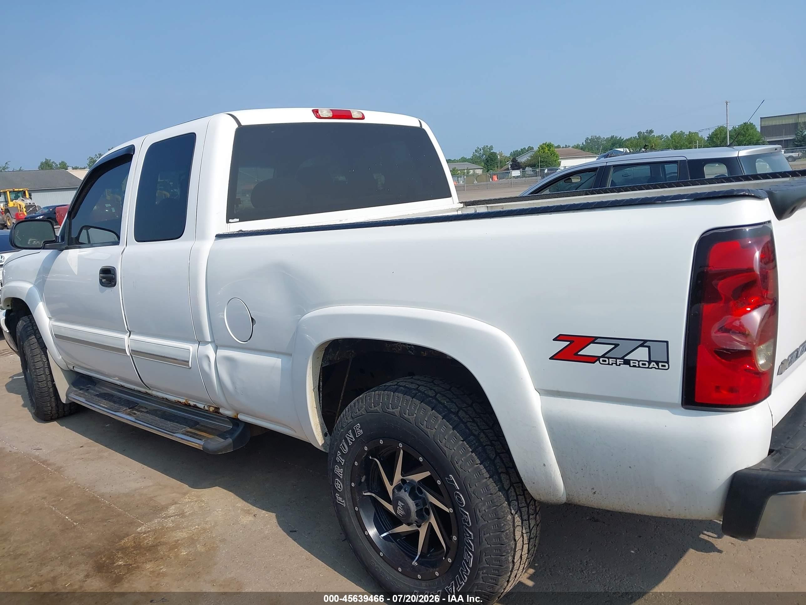 2007 Chevrolet Silverado 1500 Classic Lt1 White vin: 1GCEK19Z87Z204350