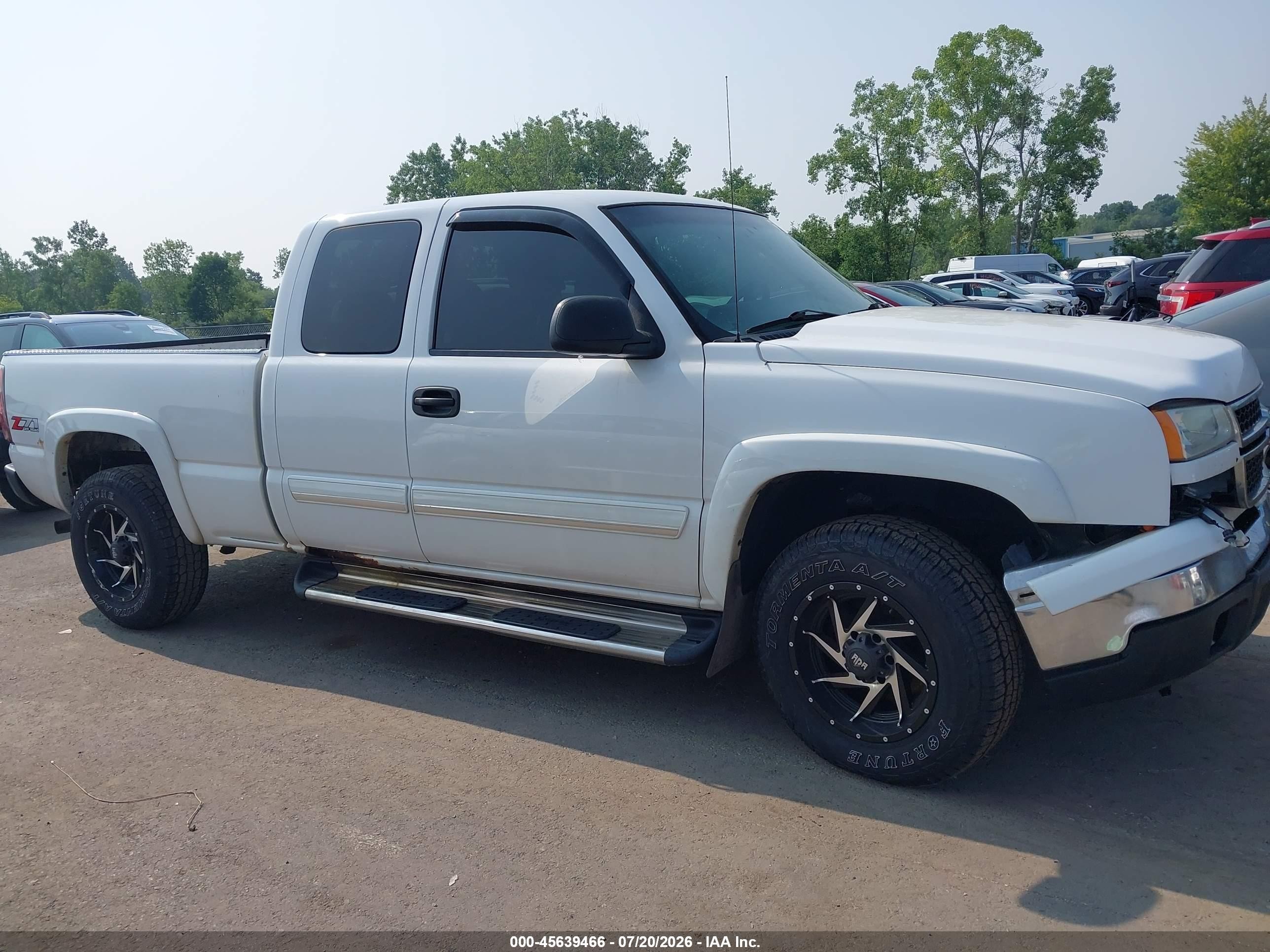 2007 Chevrolet Silverado 1500 Classic Lt1 White vin: 1GCEK19Z87Z204350