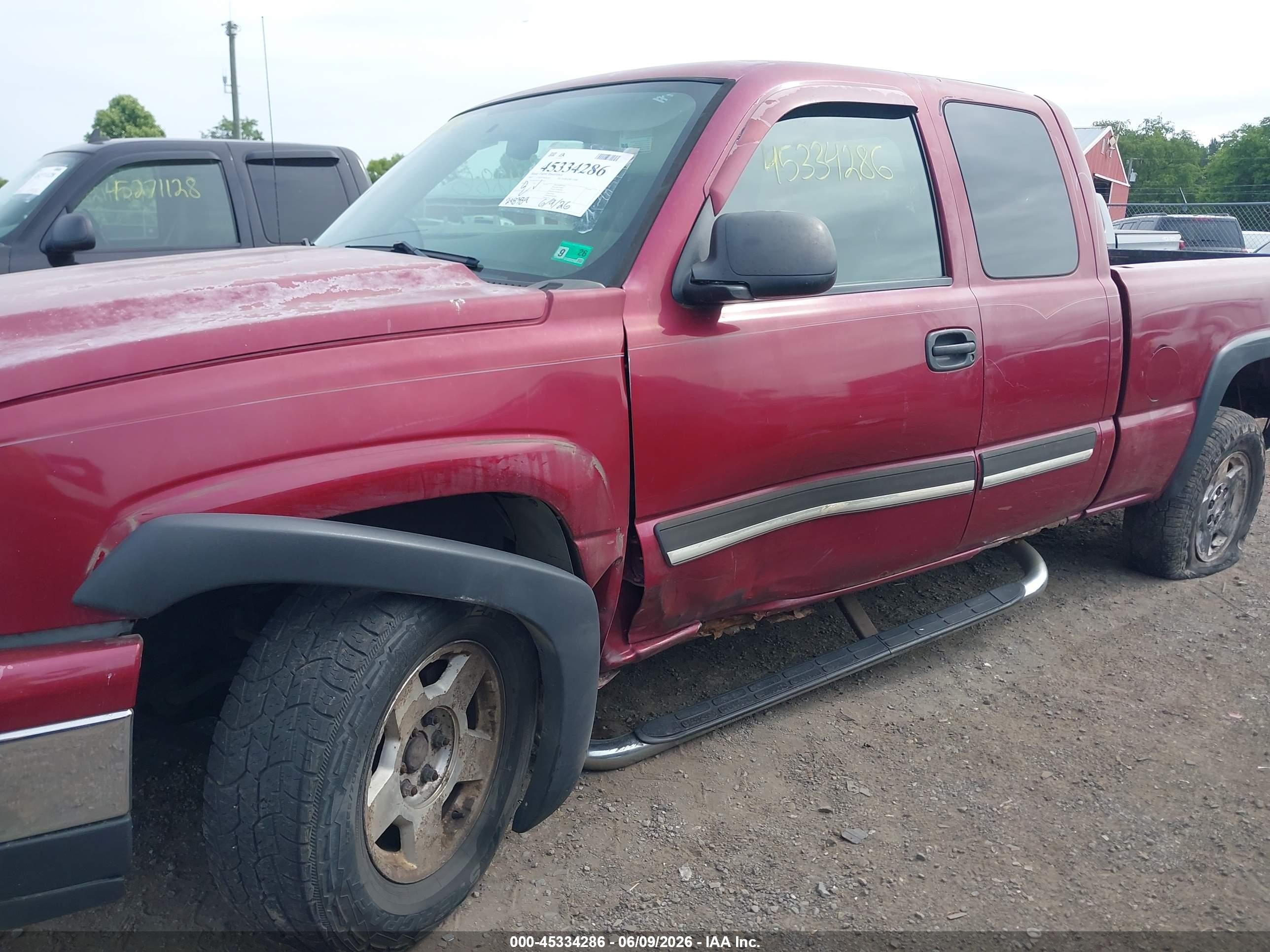 2007 Chevrolet Silverado 1500 Classic Lt1 Red vin: 1GCEK19Z97E153013