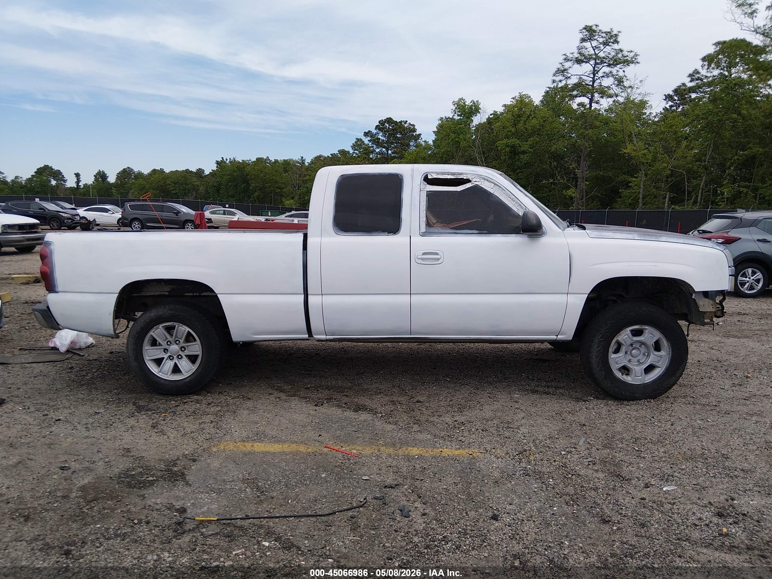 2005 Chevrolet Silverado 1500 Z71 Белый vin: 1GCEK19ZX5Z170120