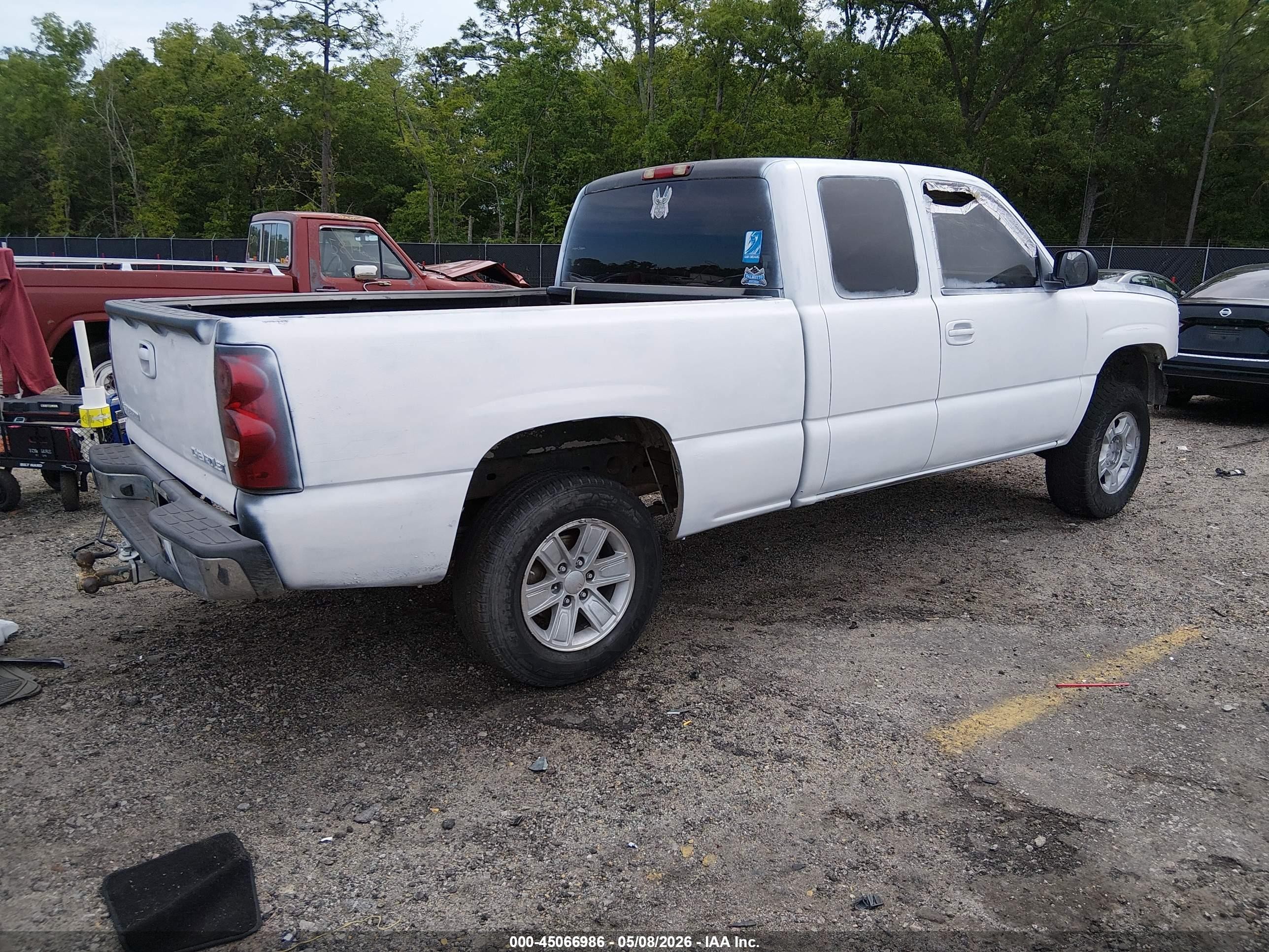 2005 Chevrolet Silverado 1500 Z71 Белый vin: 1GCEK19ZX5Z170120
